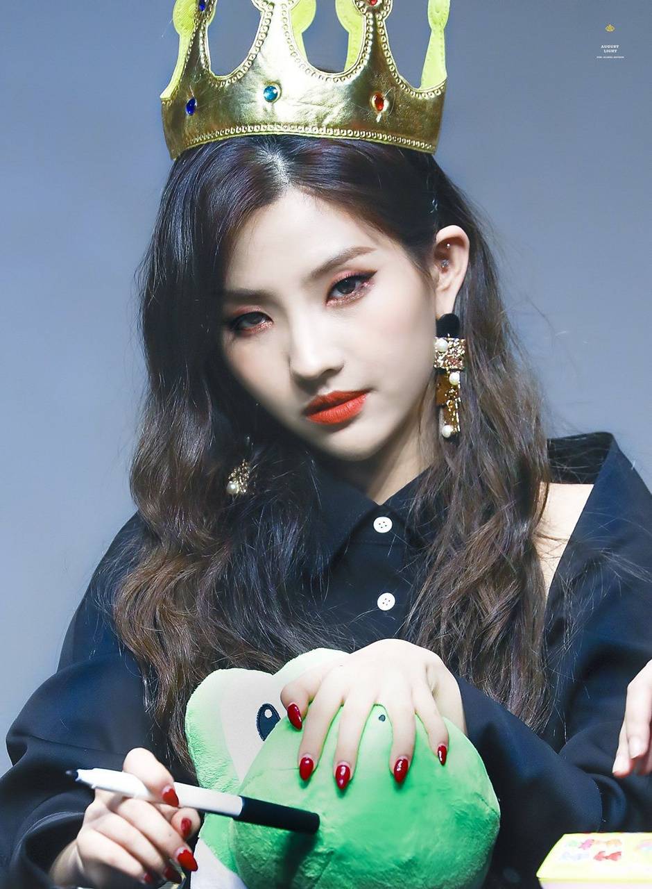 940x1280 Gidle Soyeon wallpaper