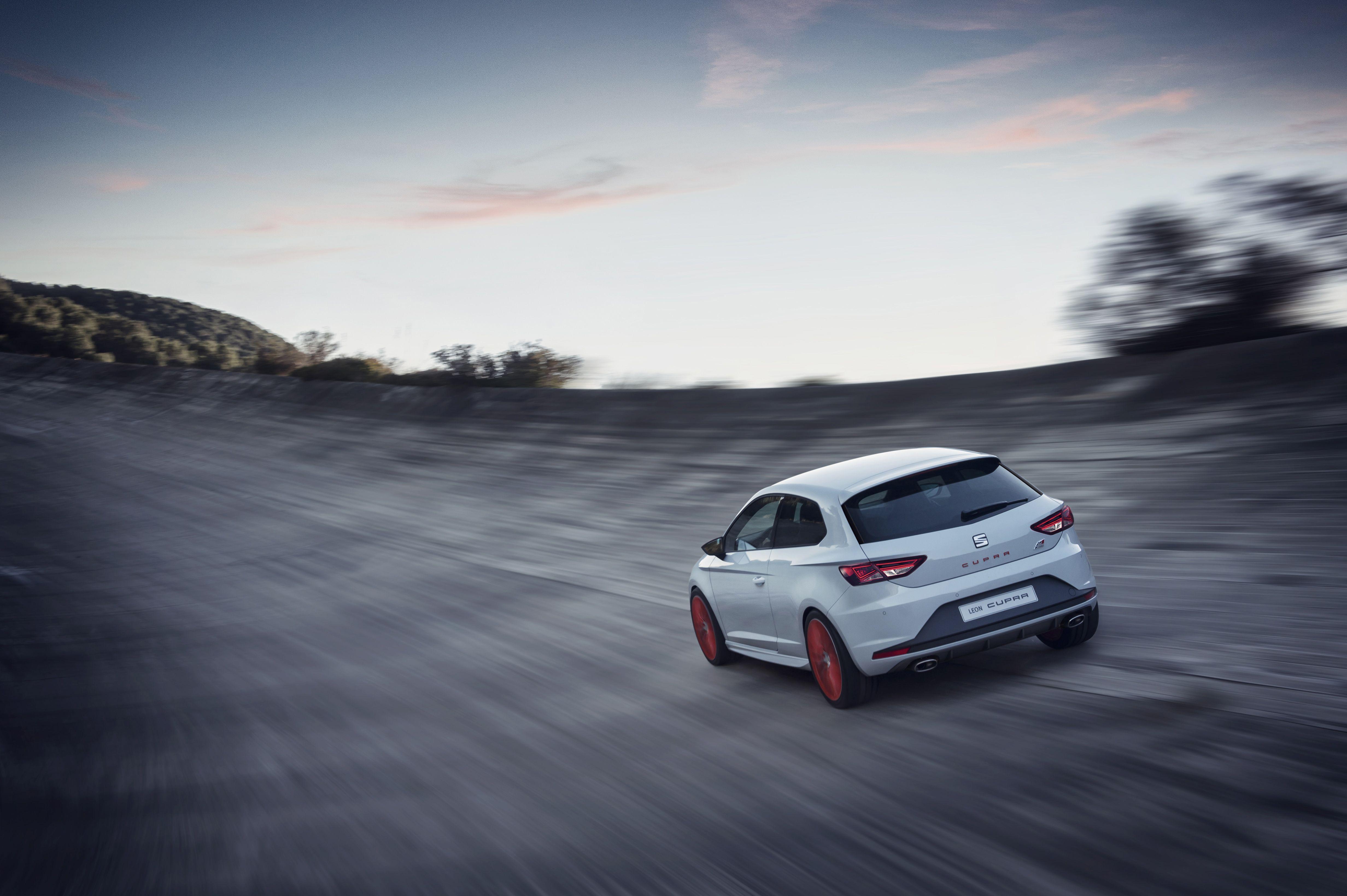 4928x3280 Seat Leon Cupra Wallpaper HD