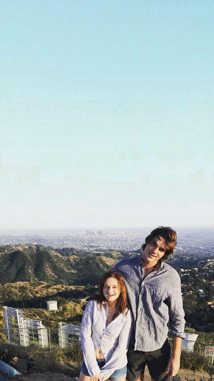 750x1334 The Kissing Booth Wallpaper