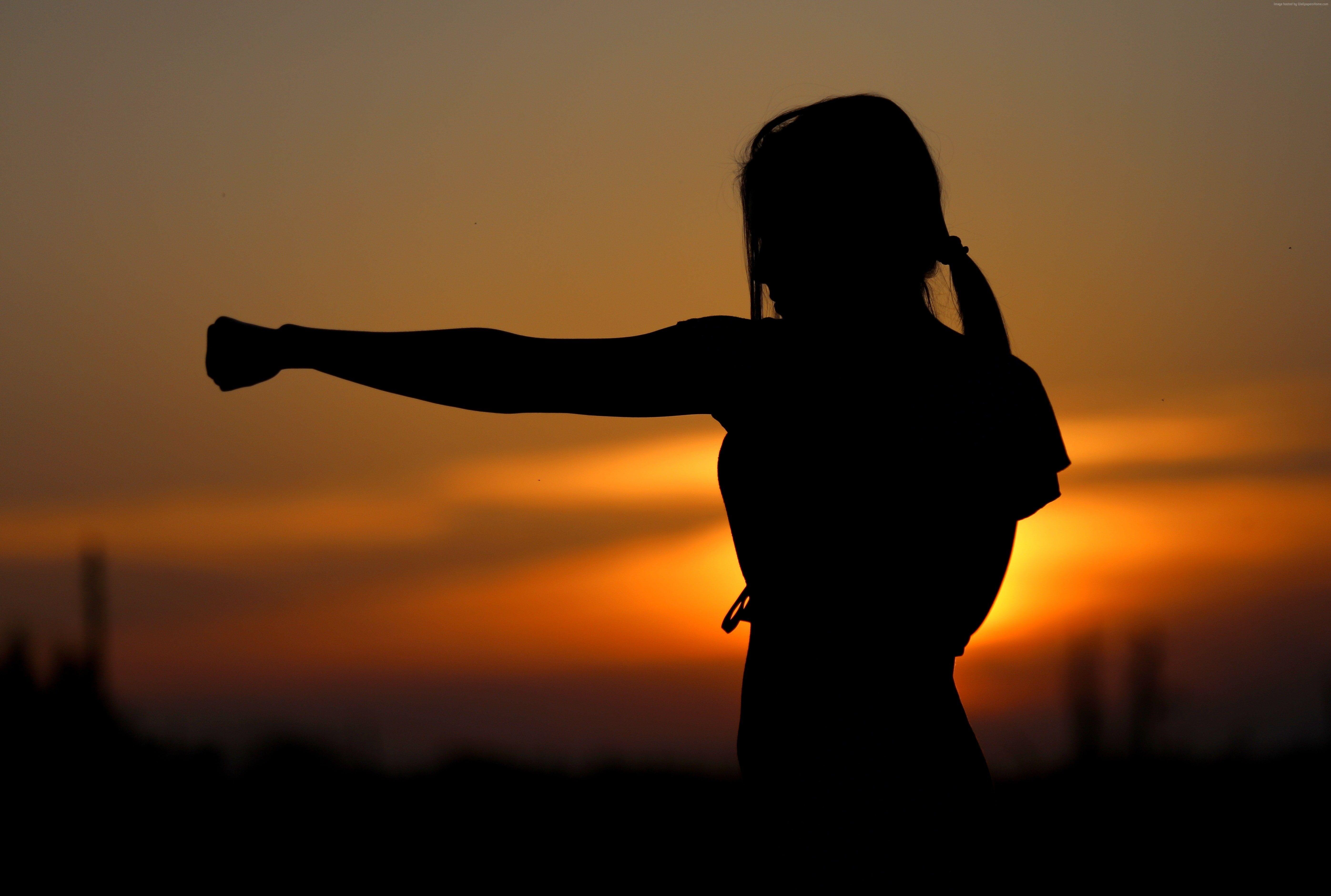 5586x3760 sportswear #dumbbells #Girl #exercise #workout #fitness #gym #motivation K #wallpaper #hdwallpaper #des. Self defense classes, Self defense women, Martial arts