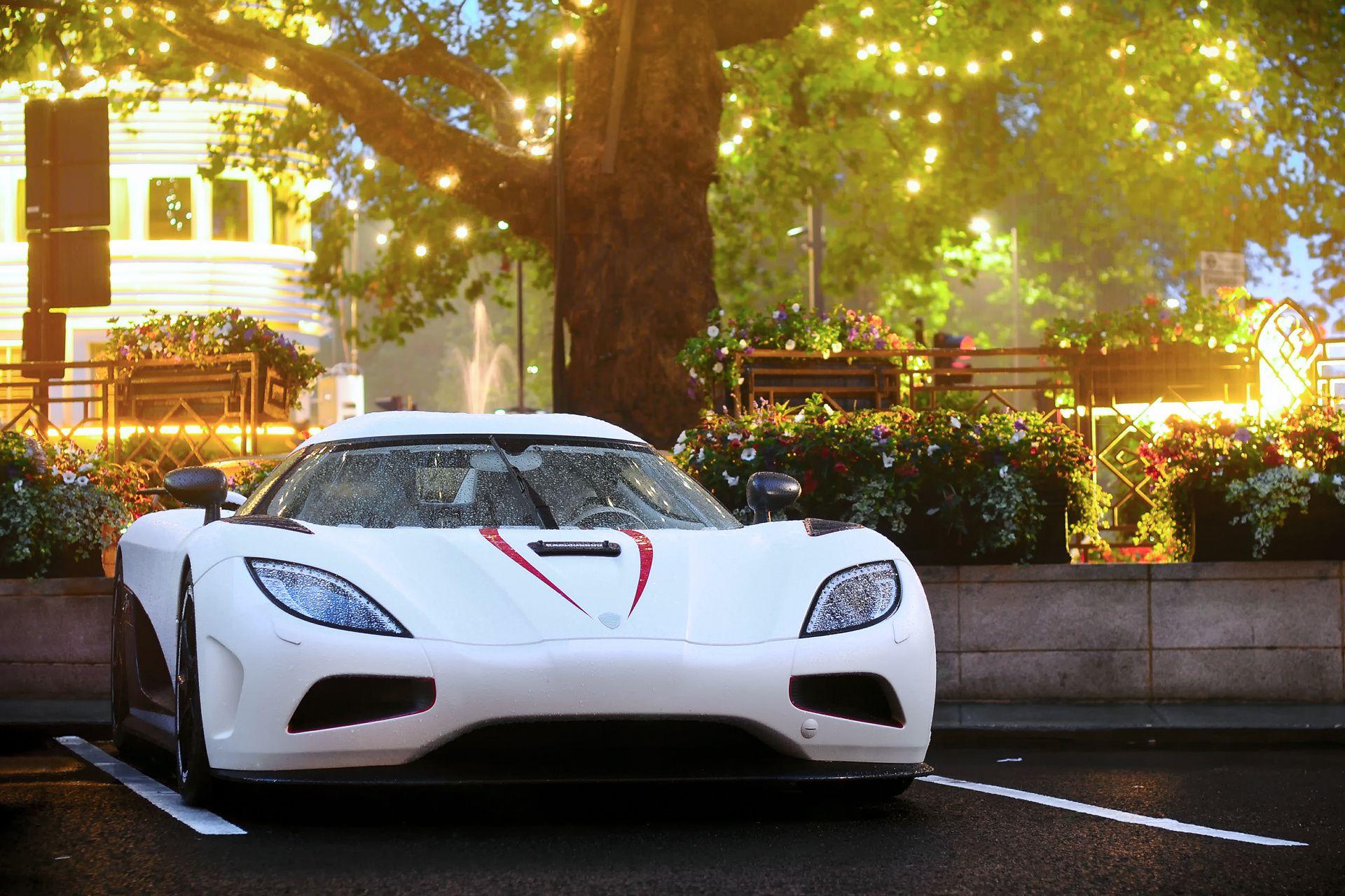 1920x1280 Koenigsegg Agera White Car wallpaper