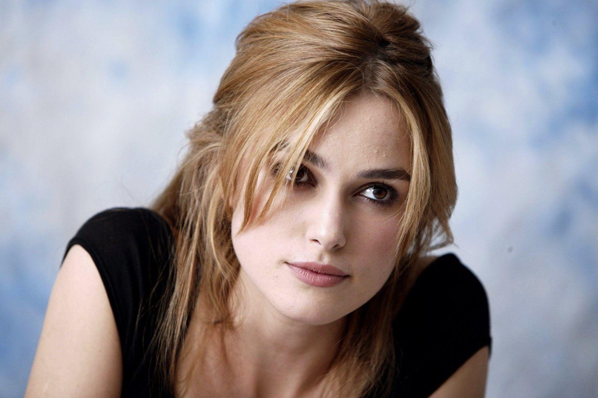 1920x1280 World Beautiful Girls Wallpaper