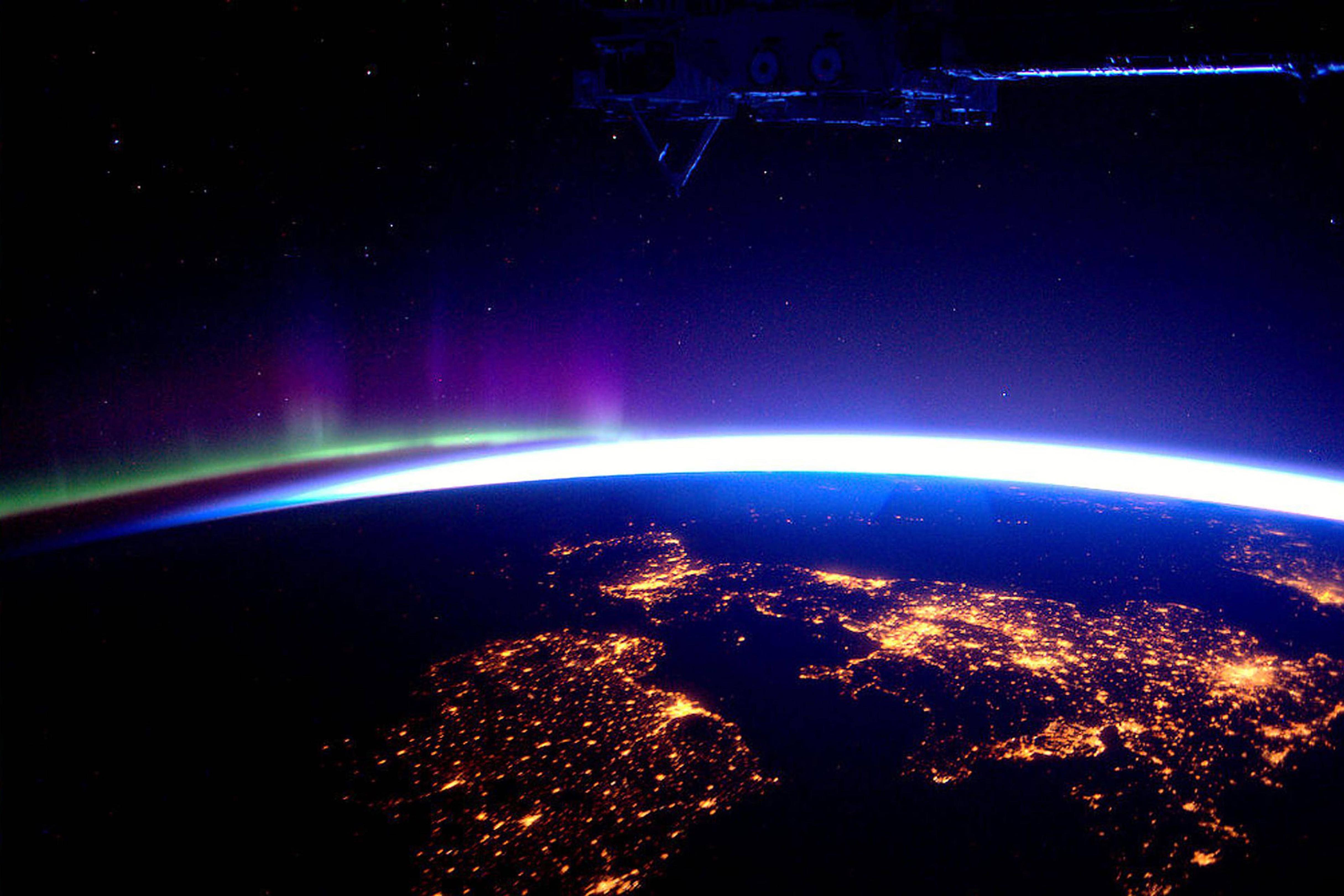 4860x3240 Free download the International Space Station Desktop Wallpaper Anglotopianet [4860x3240] for your Desktop, Mobile & Tablet. Explore International Wallpaper. London Wallpaper Border, Discontinued Wall Trends International Wallpaper, Wallpaper