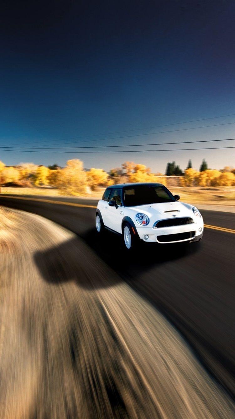 Mini Cooper Iphone Wallpapers Top Free Mini Cooper Iphone Backgrounds Wallpaperaccess
