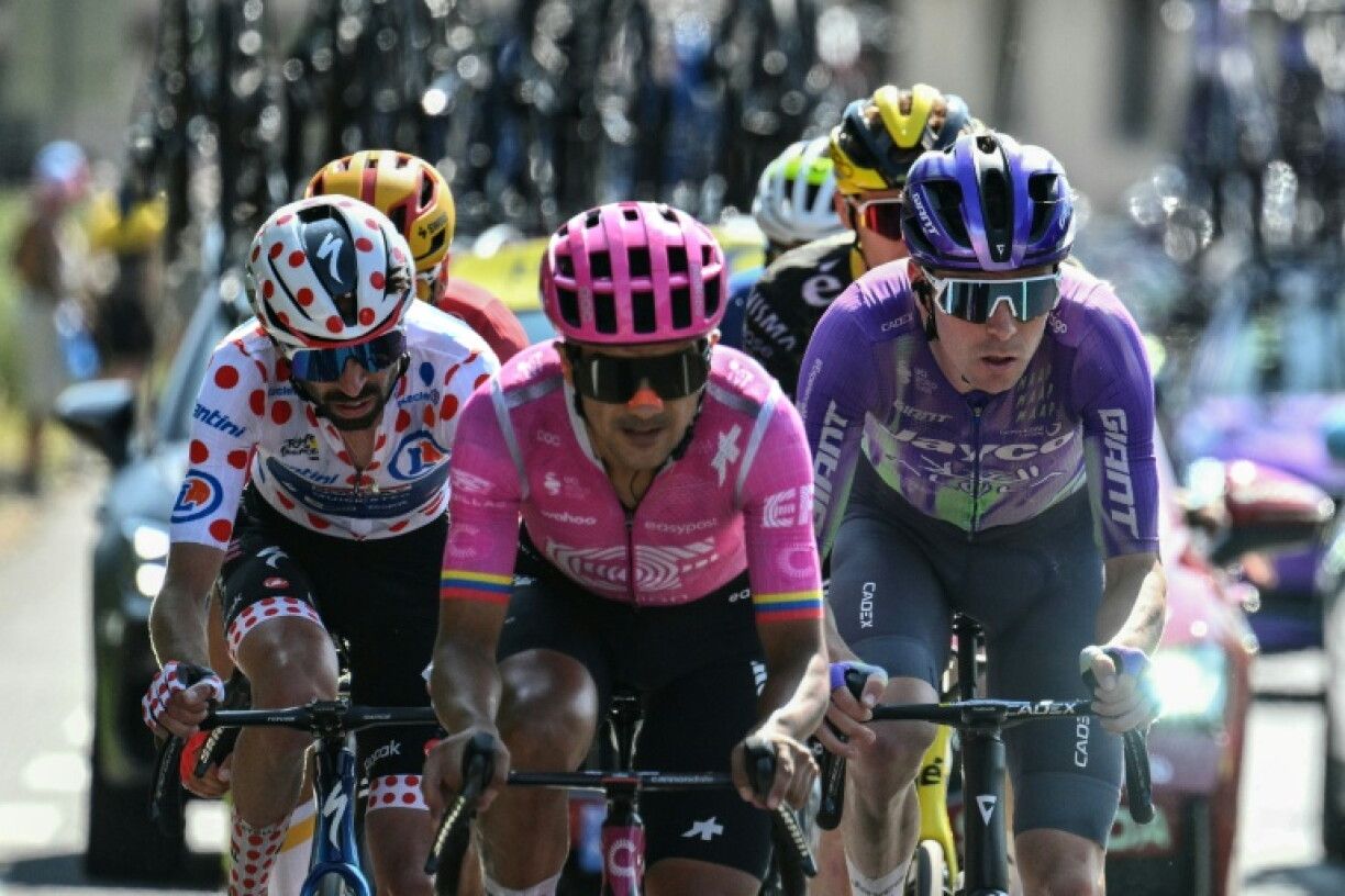 1224x816 Former Giro d'Italia winner: Carapaz eyes polkadot mountains jersey after stage win