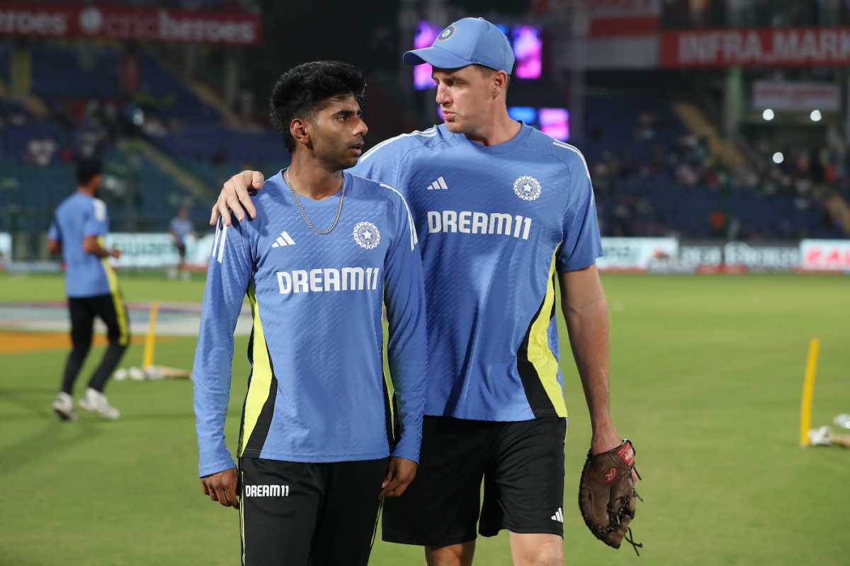 1200x800 Mayank Yadav Photo. Image Gallery and Match Picture