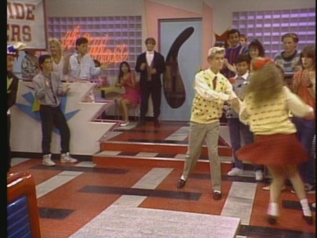 1067x800 The Max. Saved By The Bell