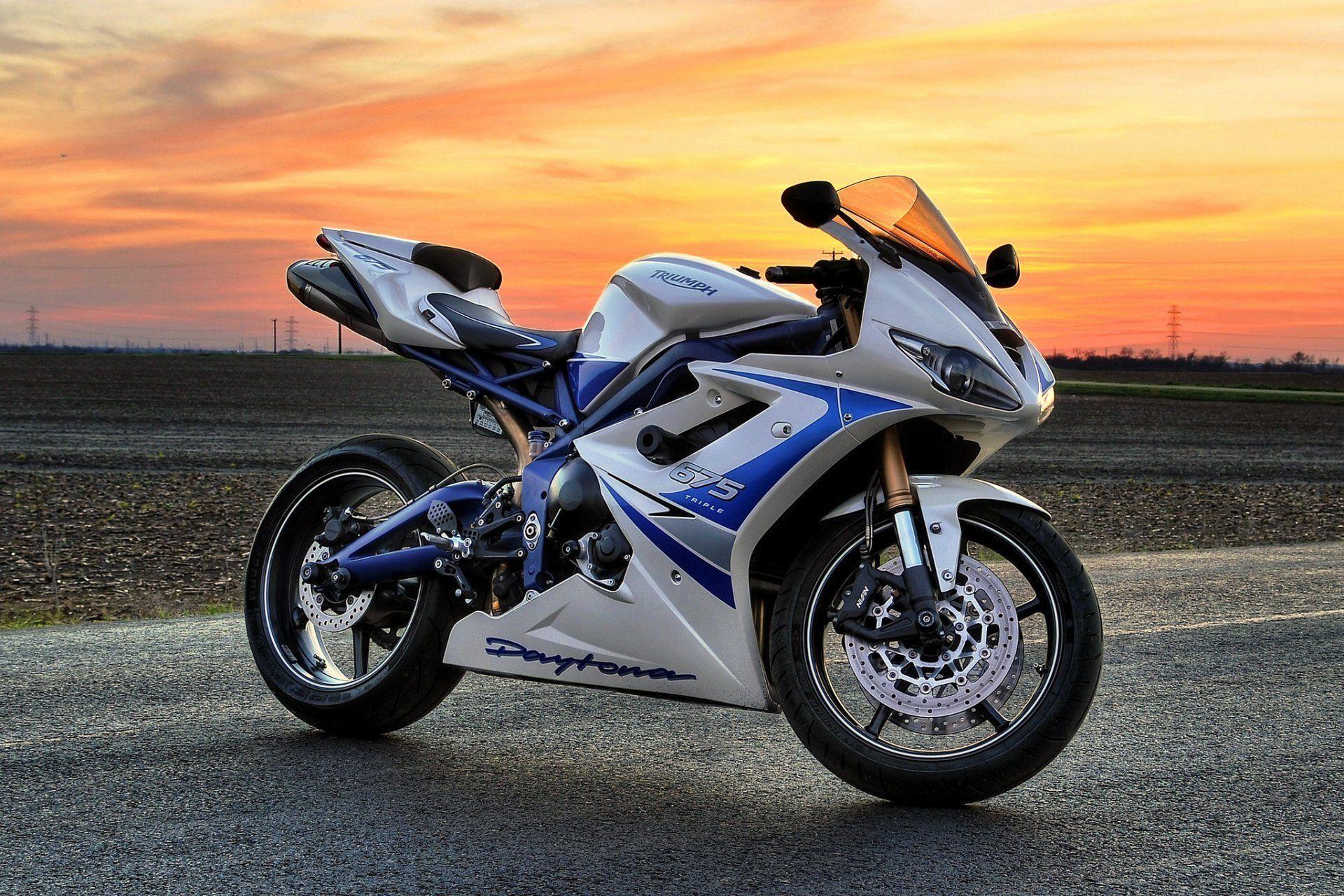 1920x1280 Daytona HD Wallpaper Free Daytona HD Background - Triumph daytona Triumph, White motorcycle