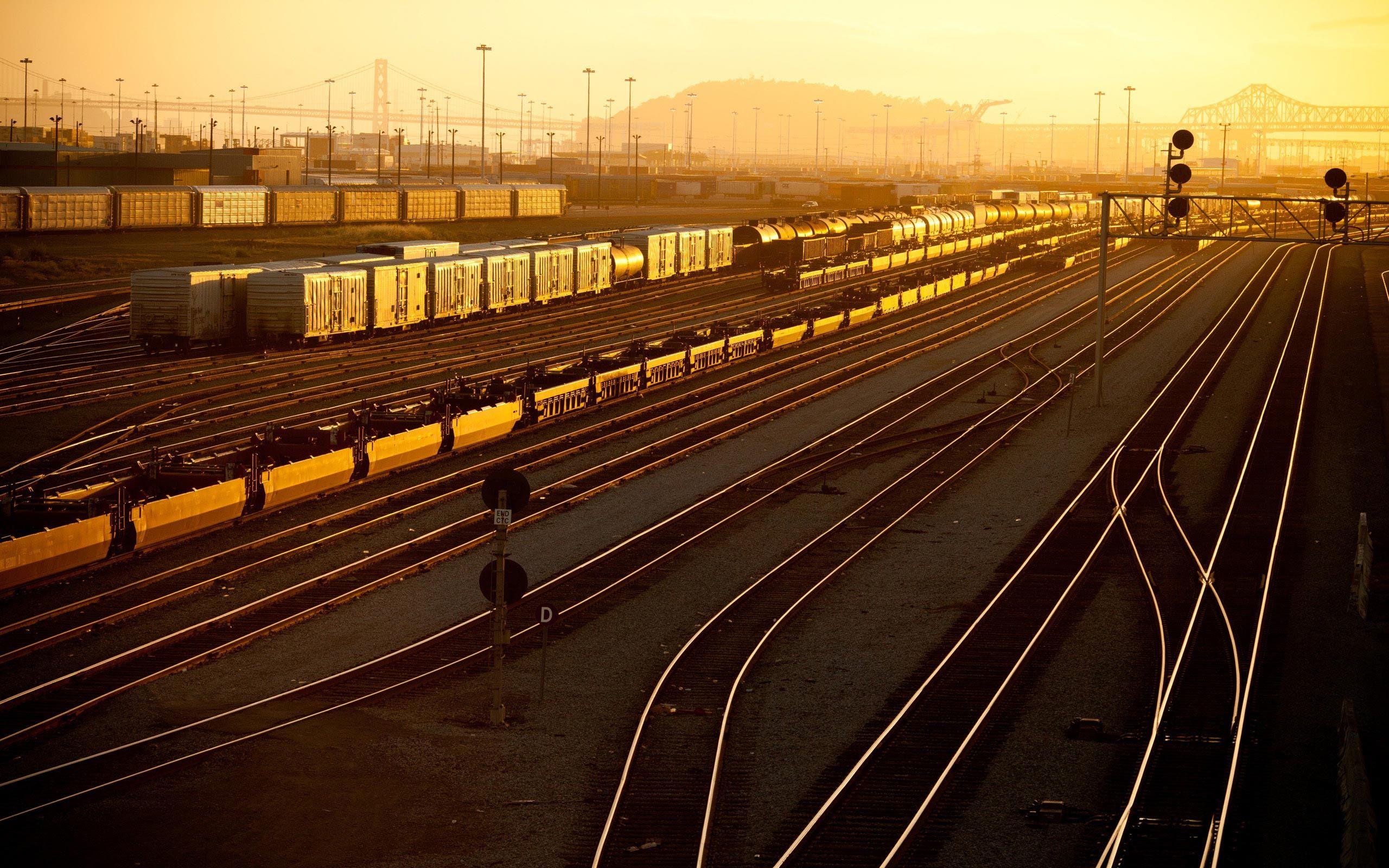 2560x1600 HD Railway Wallpaper and Photo. HD Photography Wallpaper