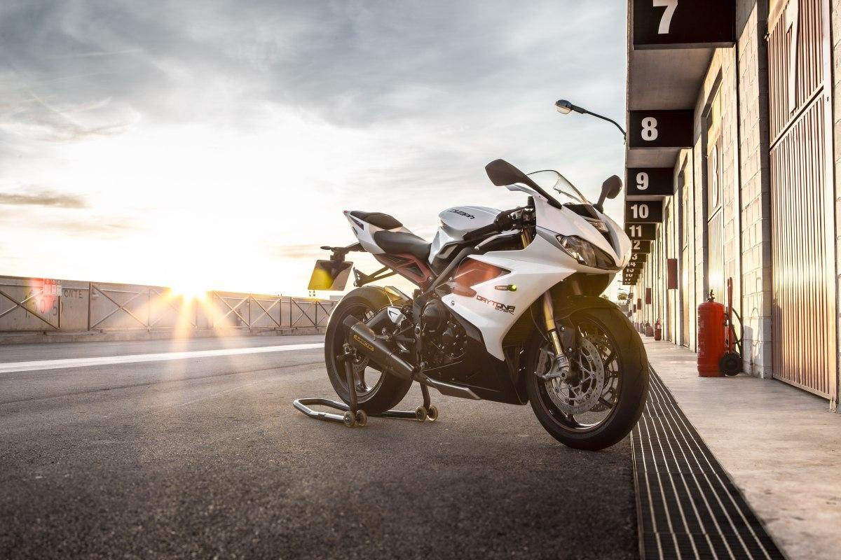 1200x800 Free download 2013 Triumph Daytona 675 R Photo Gallery THE AUTOMOTIVE WORLD BLOG [1200x800] for your Desktop, Mobile & Tablet. Explore Triumph Daytona Wallpaper. Triumph Daytona Wallpaper, Daytona Wallpaper, Shelby Daytona Wallpaper
