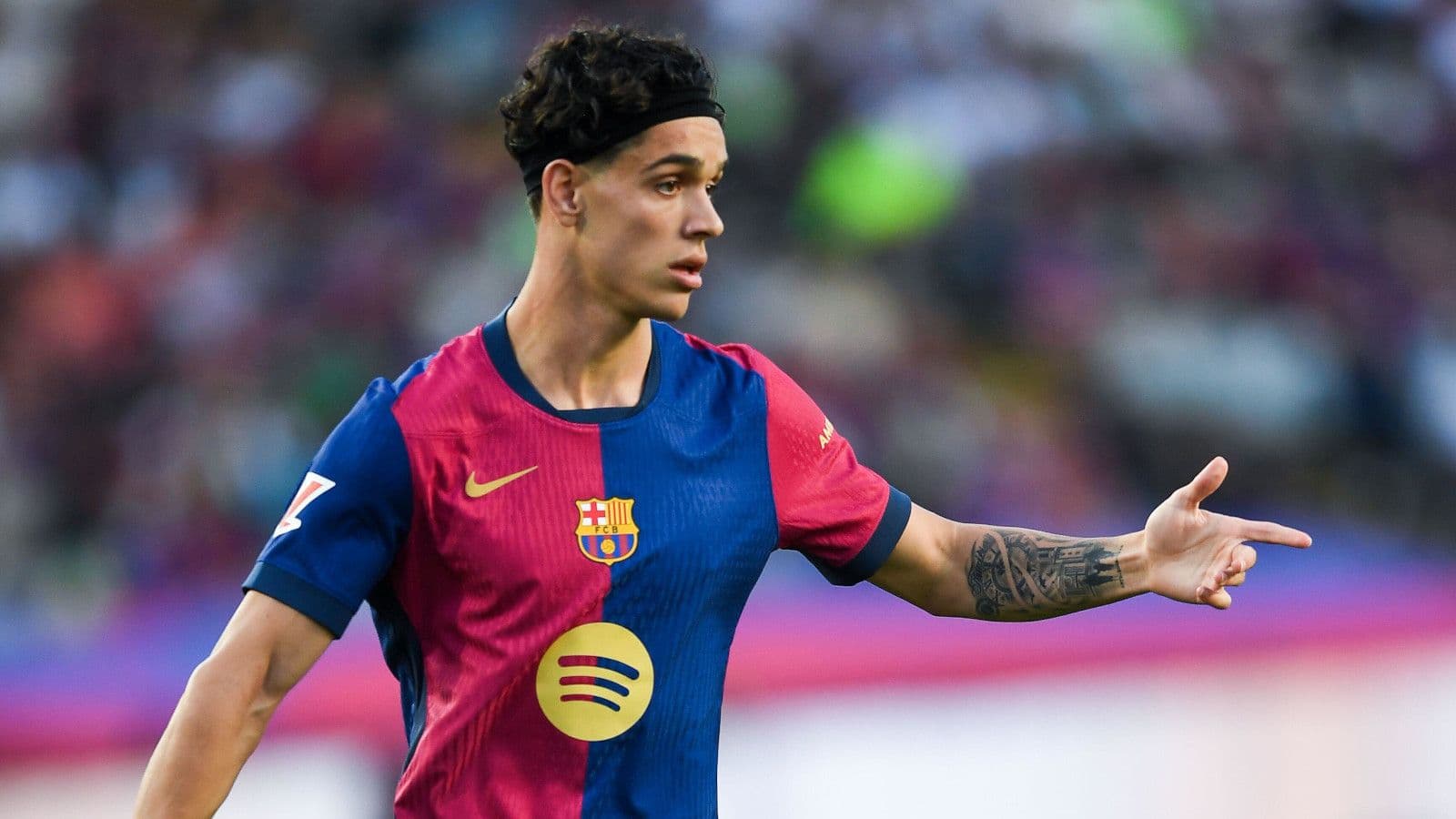 1600x900 Vodacom Soccer. News. Report: Barcelona evaluate loan options for teenager Hector Fort