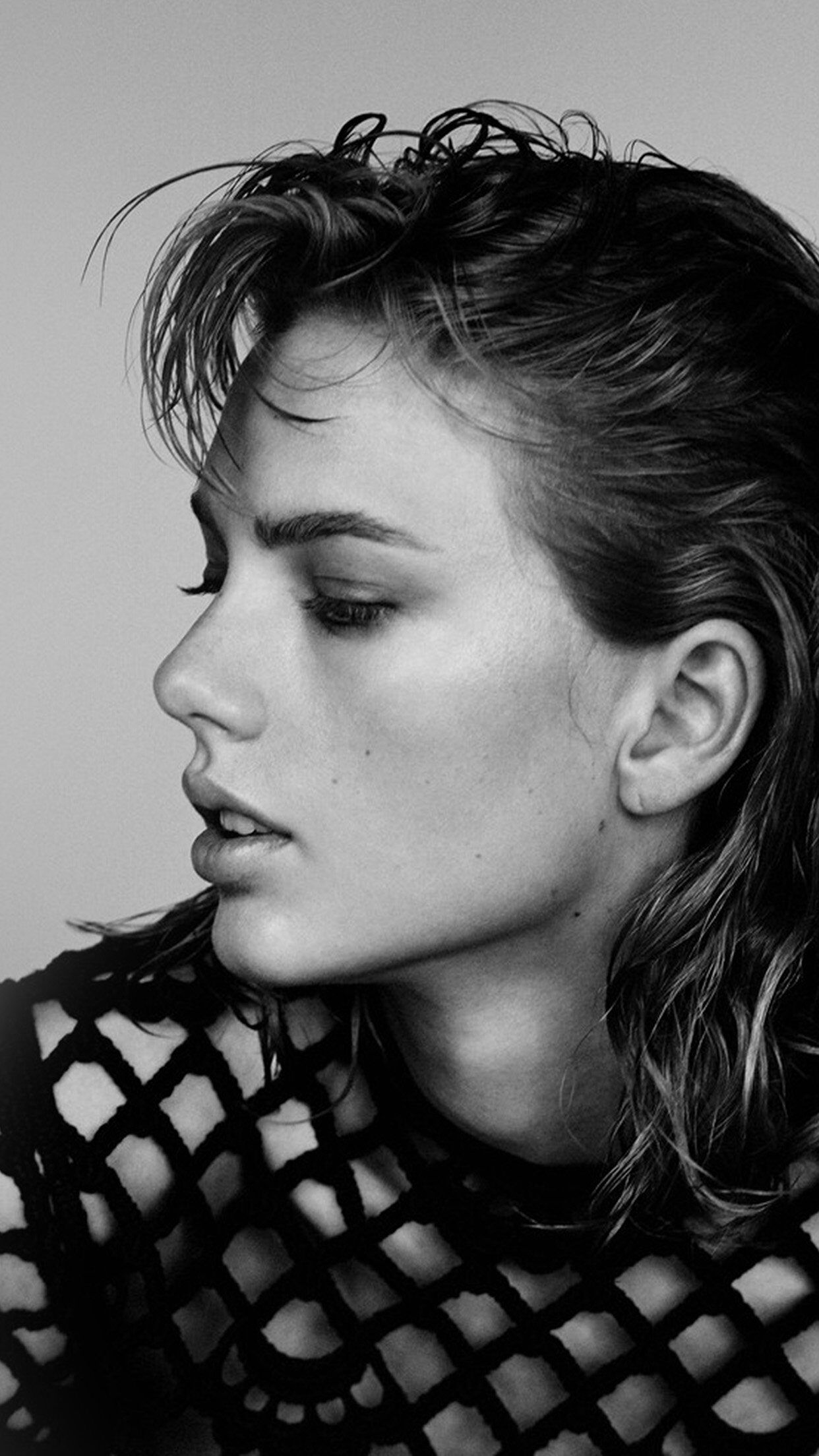 1242x2208 Taylor Swift Girl Bw Artist Music iPhone 6 Wallpaper