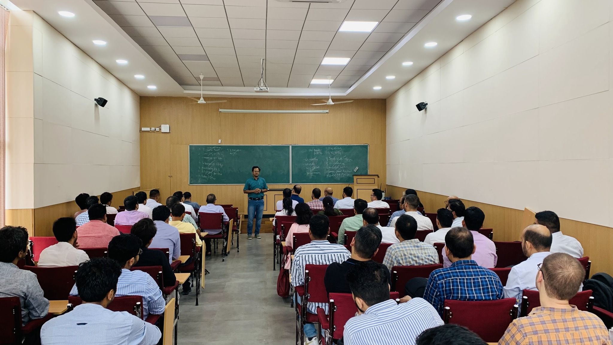 2048x1152 IIT Mandi Institute of Technology