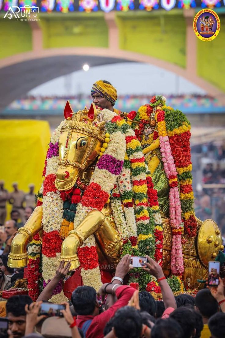 736x1104 Alagar swamy photo. Kal alagar photo, Horse, Lord murugan