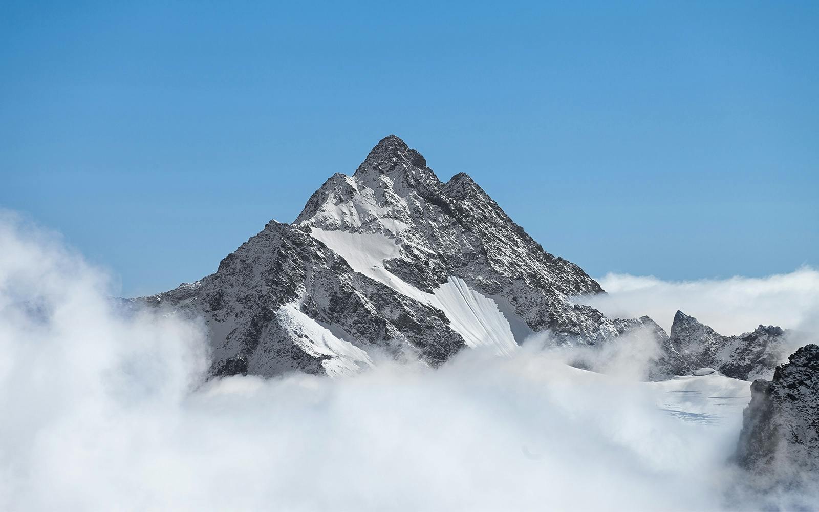 1600x1000 Mount Titlis. Cable Cars, Climbing Routes, Cliff Walks