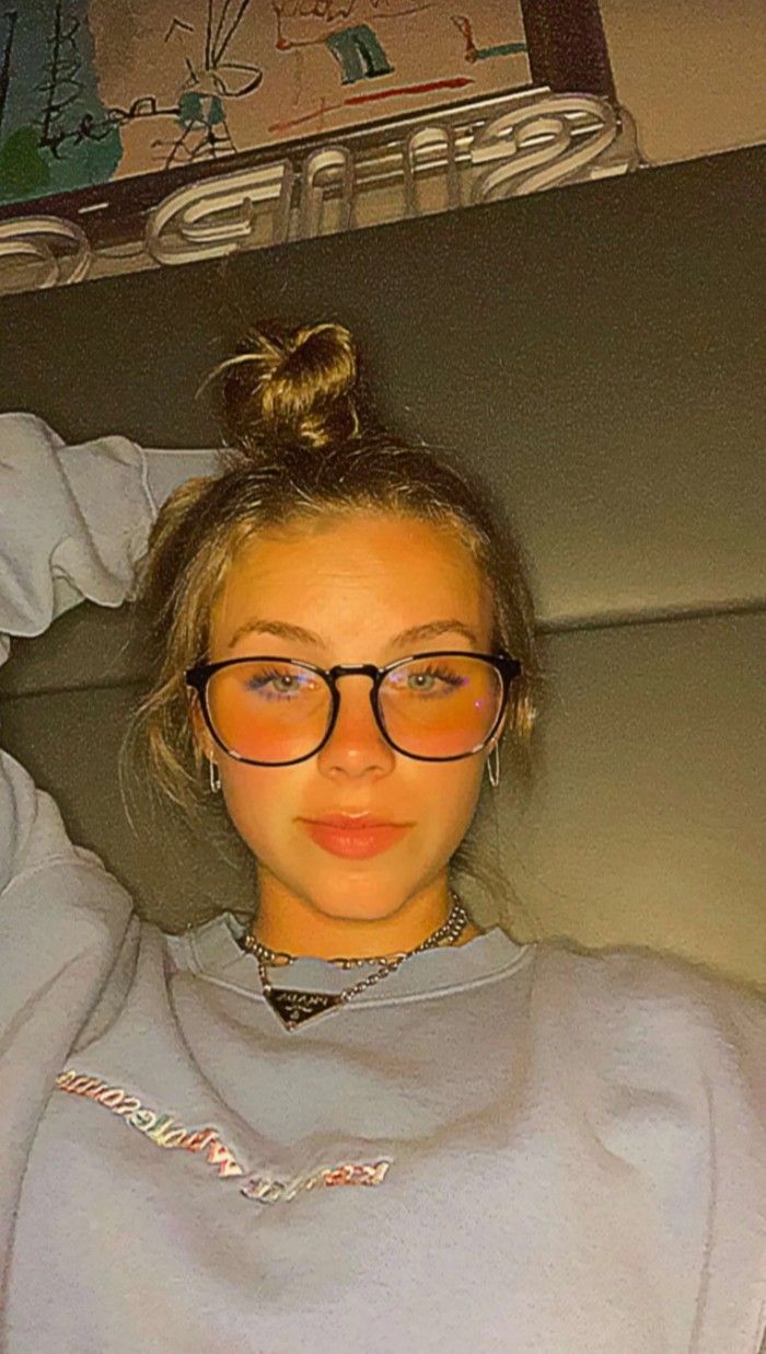 700x1236 Discover Anna Schmute and anna banana ideas. anna, shumate, snapchat selfies and more
