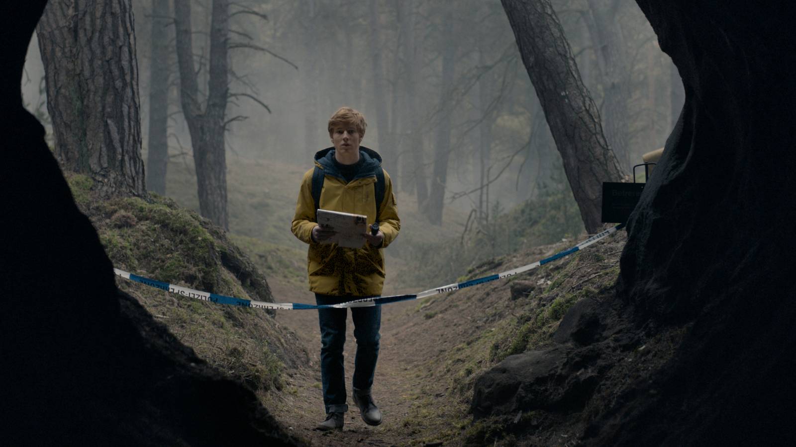 1600x900 Dark Season 2 & Premiere Date