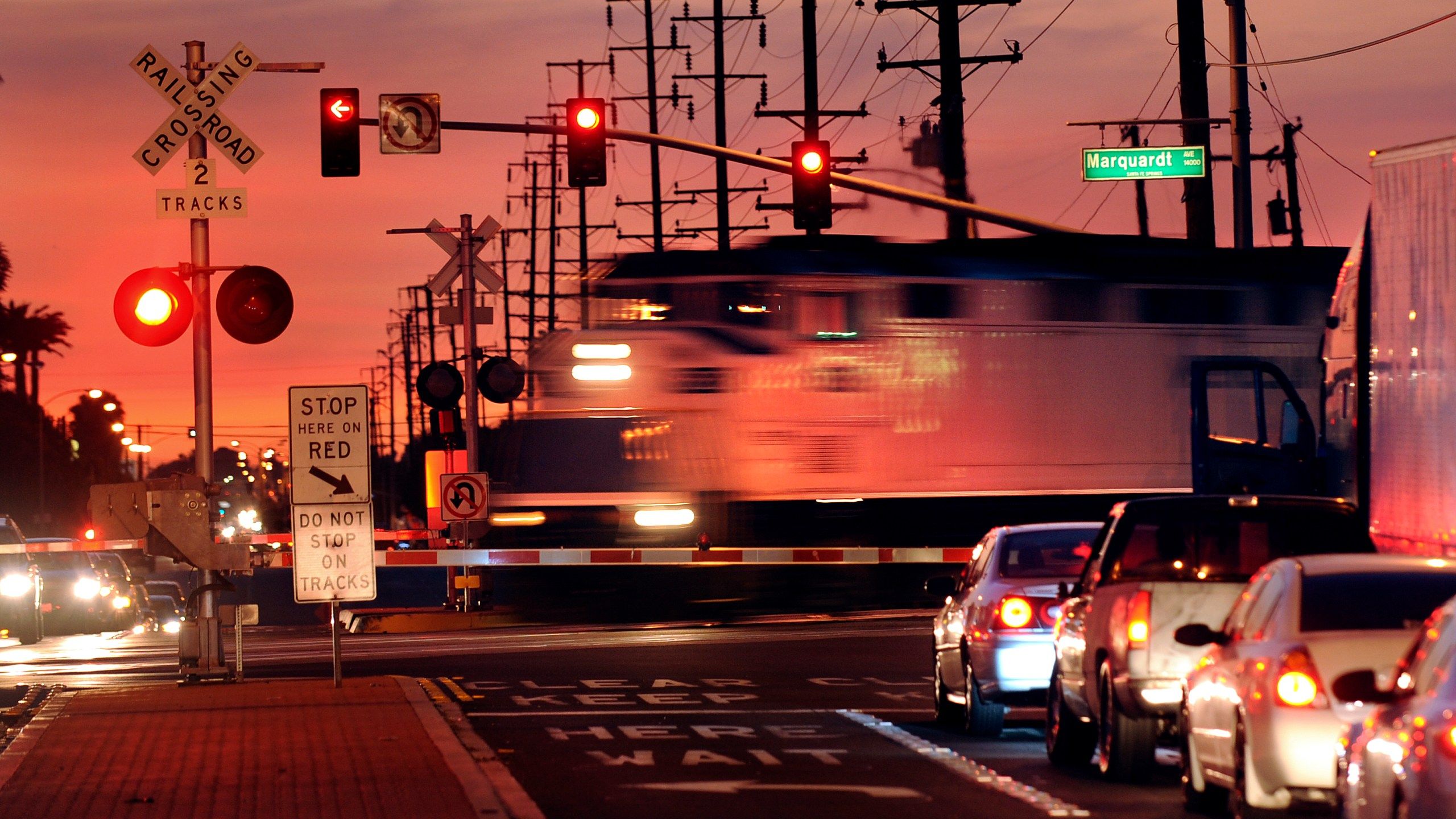 2560x1440 Bridge now open above California's 'most dangerous' train crossing