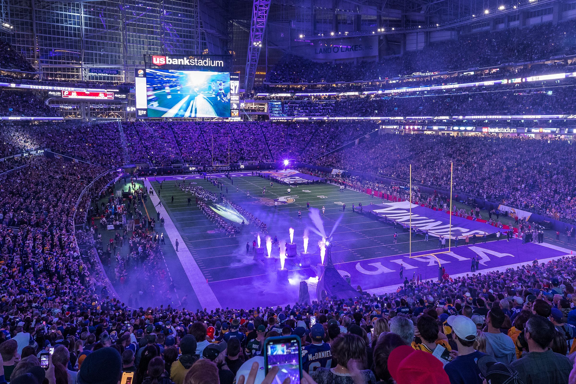 2400x1600 Vikings Video Conference Background