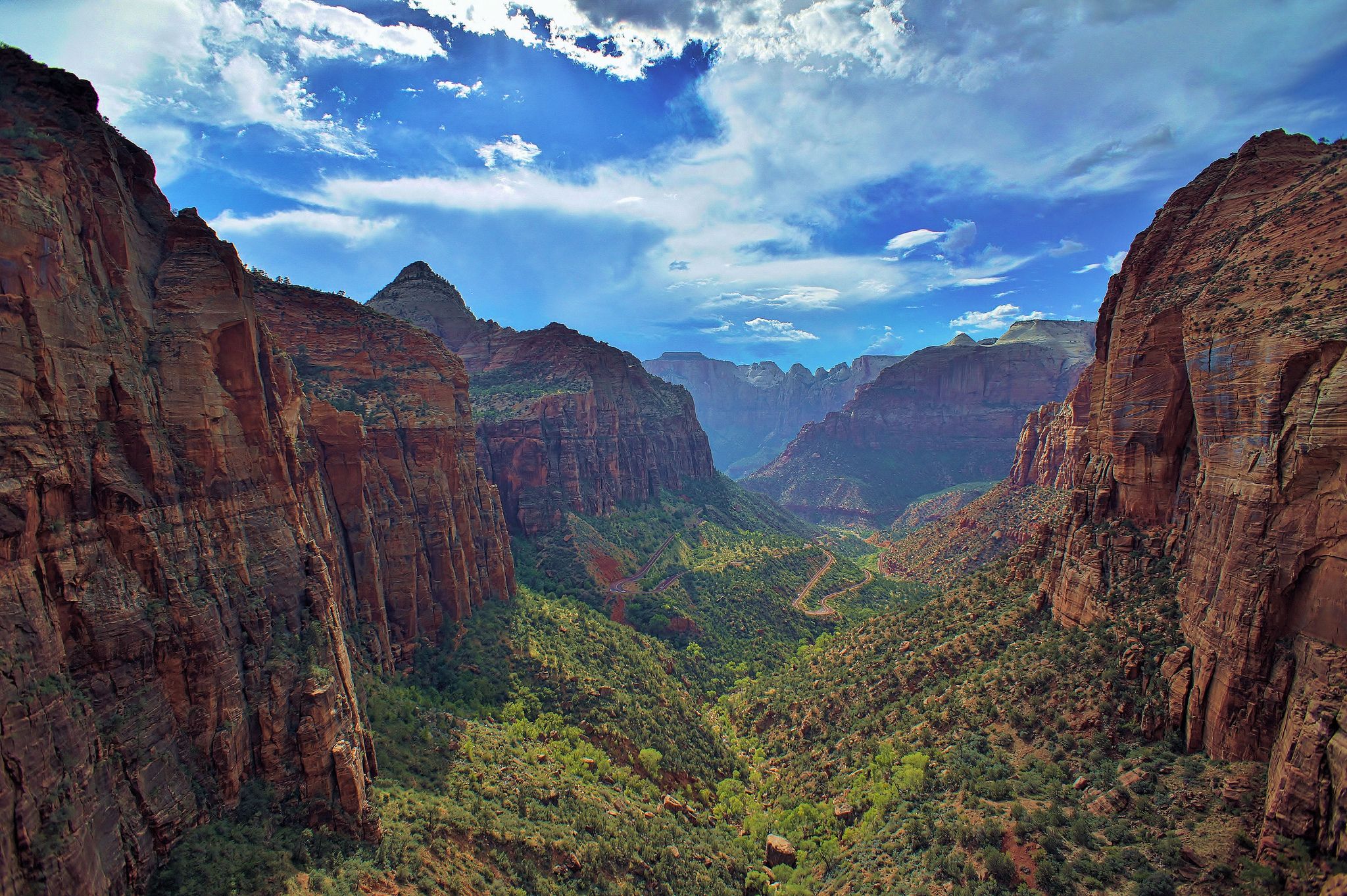 2048x1363 Majestic Canyon Forest HD Wallpaperx1363