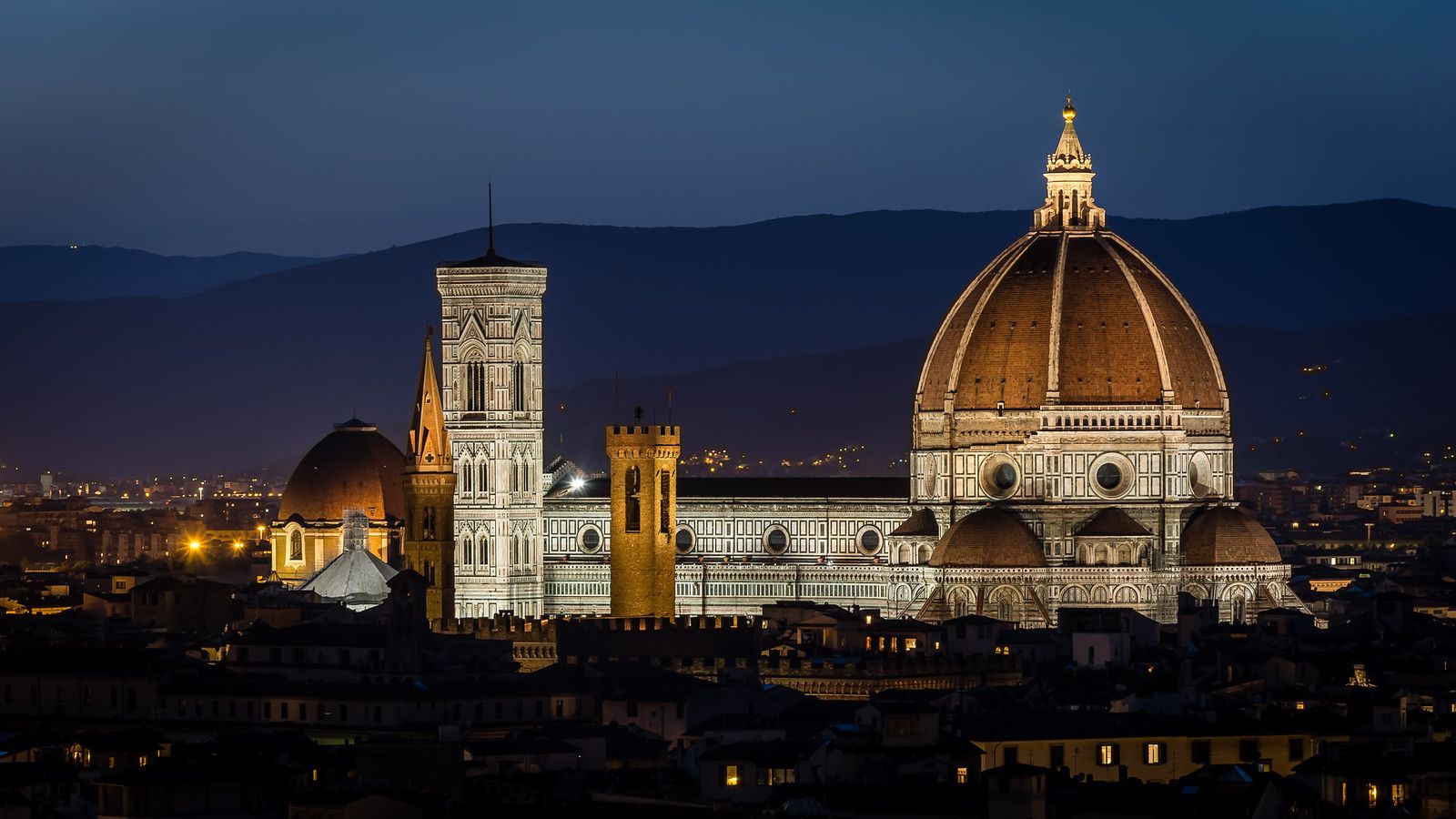1600x900 Santa Maria del Fiore at Night. Maëlick