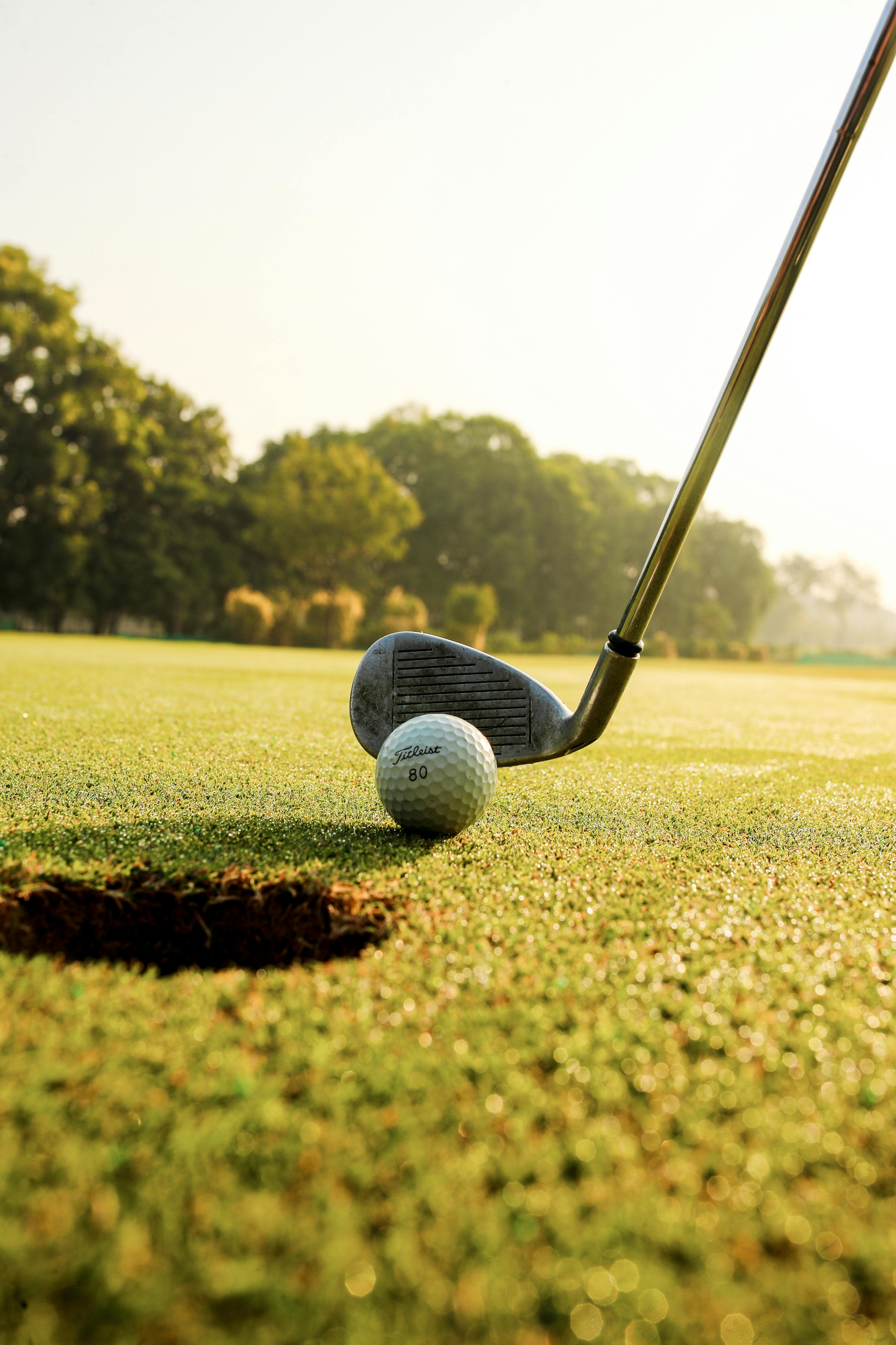 3648x5472 Olympic Golf Background Wallpaper
