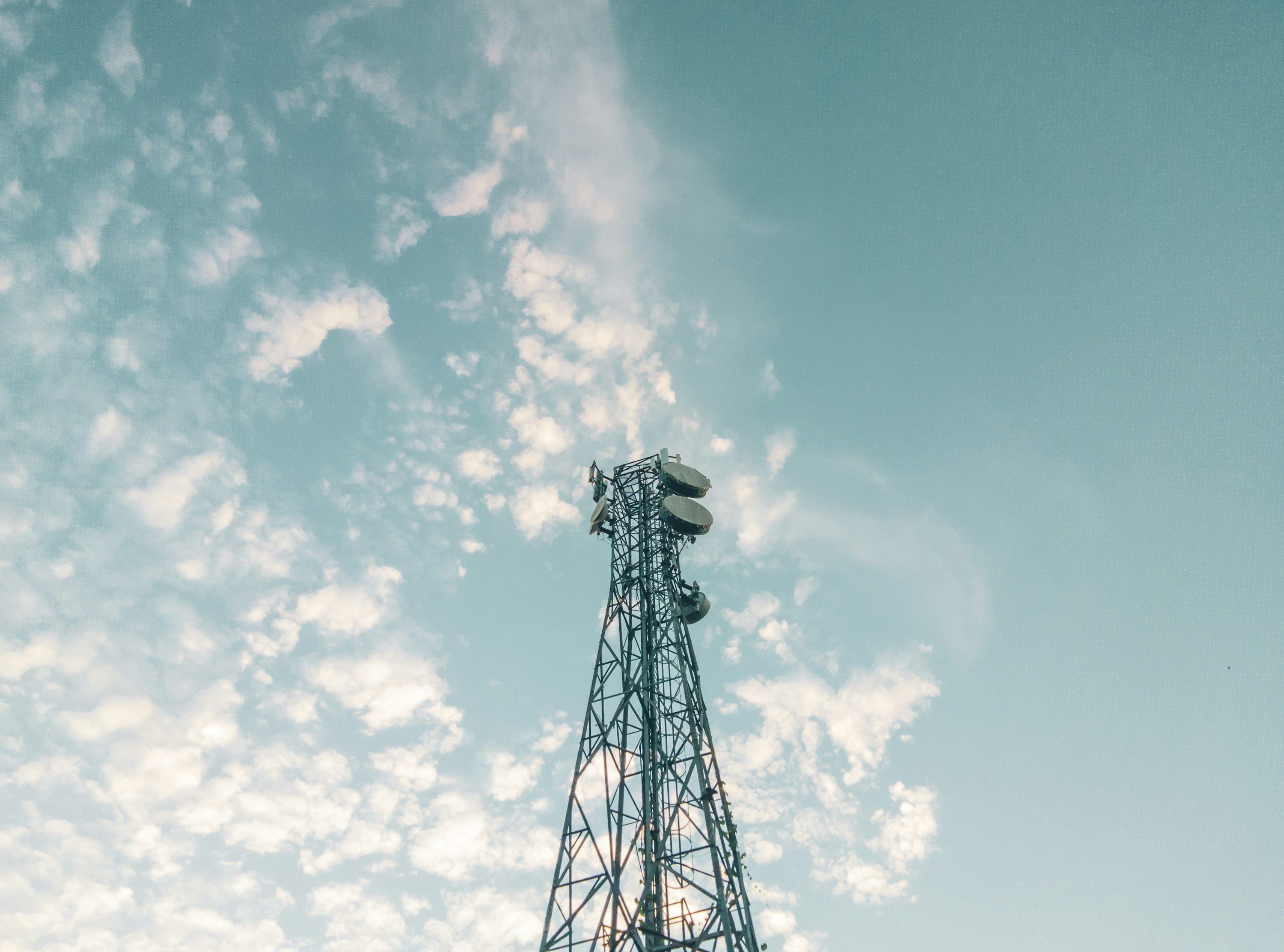 3000x2224 Telecommunication Tower Picture. Download Free Image