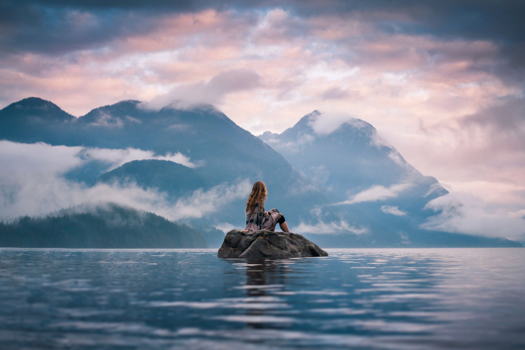 2048x1365 Serene Mountain Mood: HD Lake Landscape with Woman in Tranquil Reflection