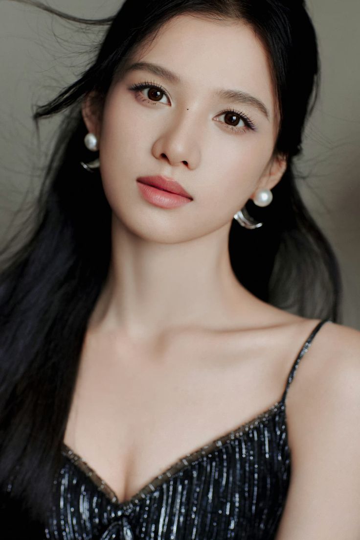 736x1103 zhang jingyi
