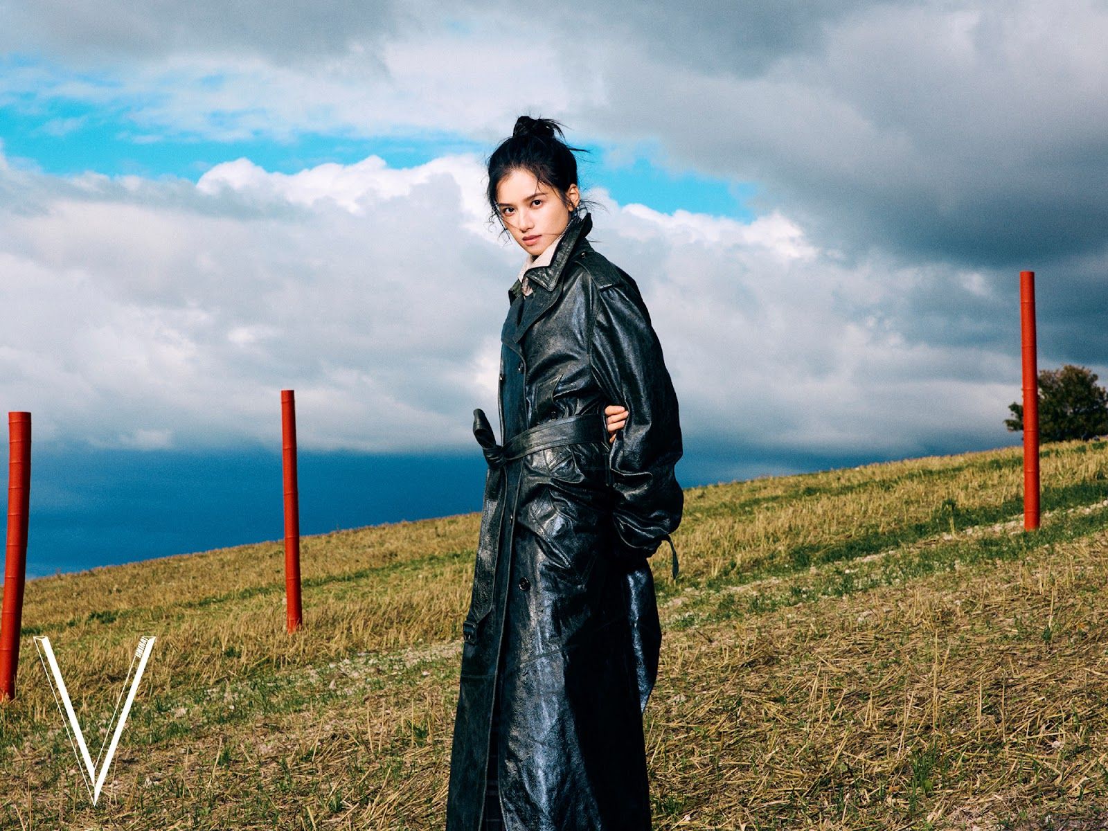 1600x1200 China Entertainment News: Zhang Jingyi poses for photo shoot