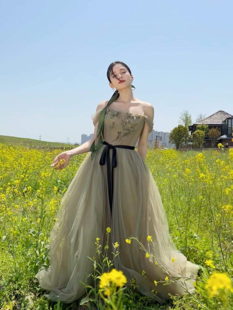 768x1024 FASHION MONDAY