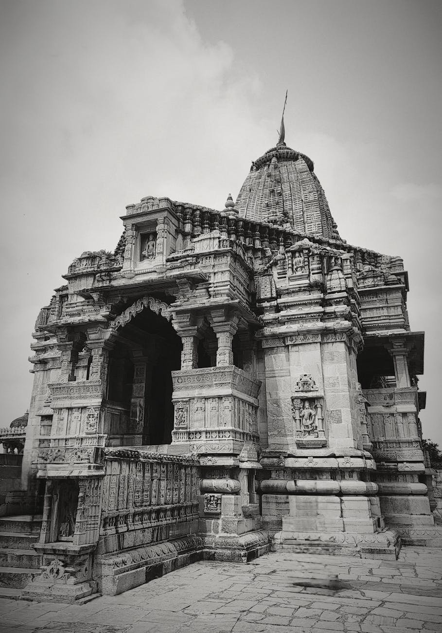 909x1300 The Scorched Ghosts of Rana Kumbha Palace and the Chittorgarh Fort