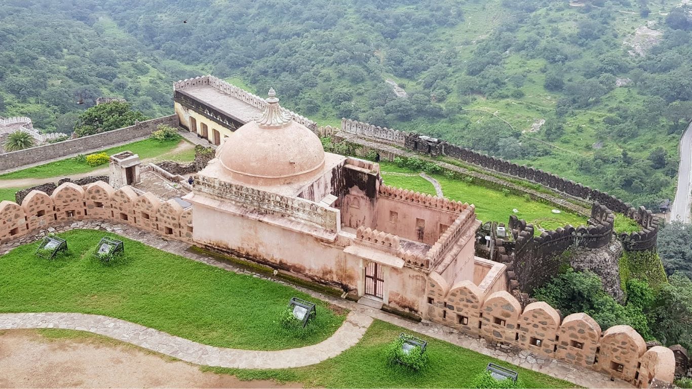 1366x768 Kumbhalgarh Fort Rajasthan: An Ultimate Guide for 2026