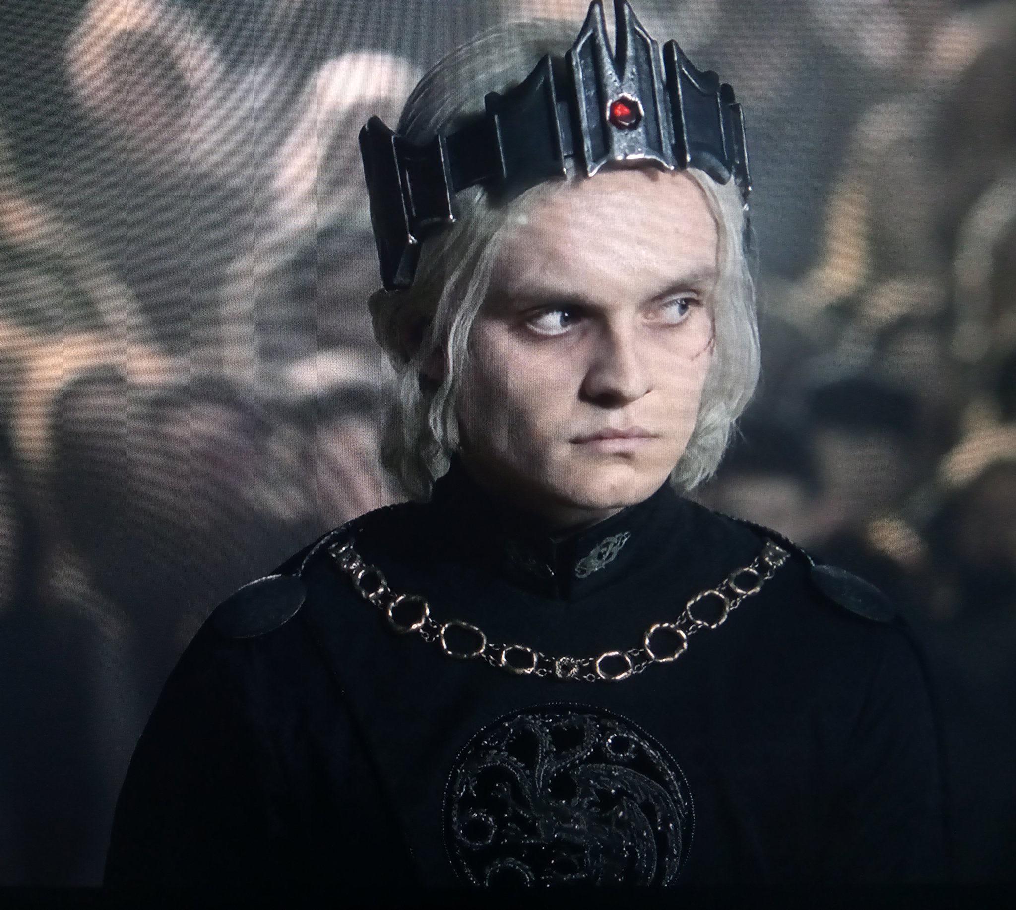 2048x1834 I'm sorry, but Aegon II Targaryen looked fantastically royal here