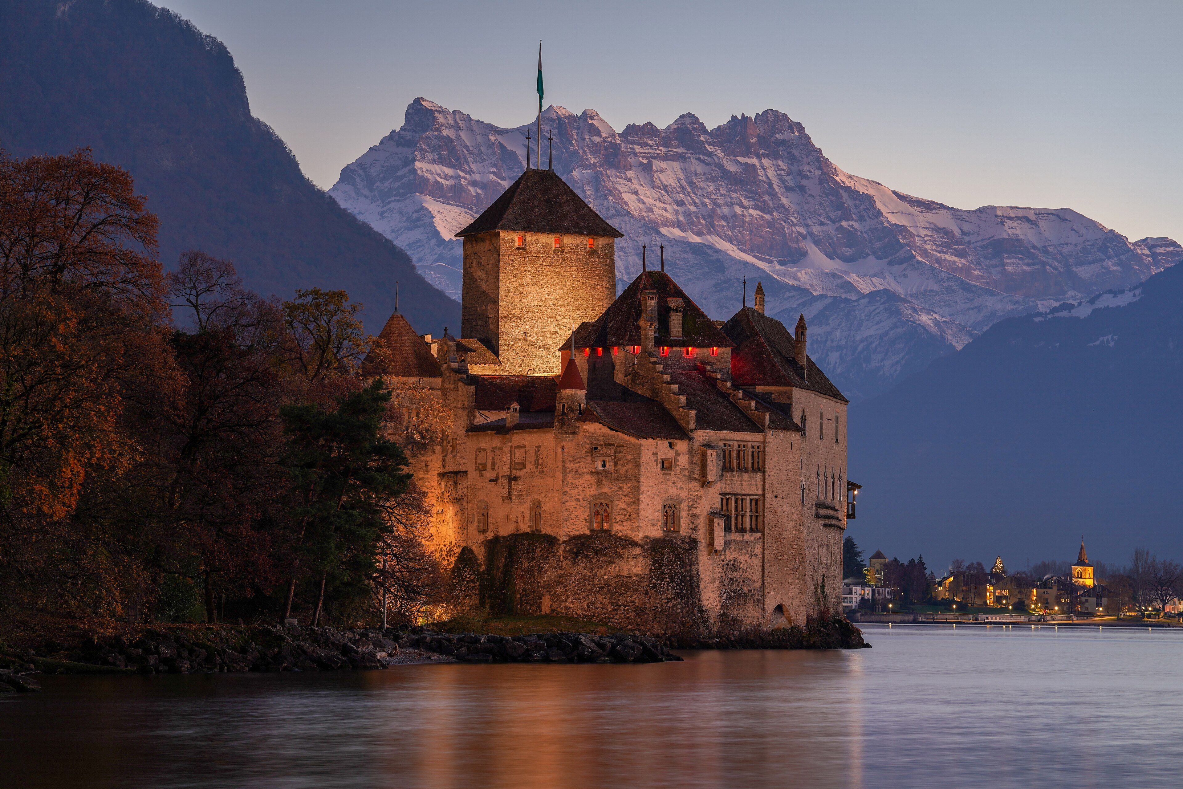 3840x2561 Chateau de Chillon and Dents du Midi Photo