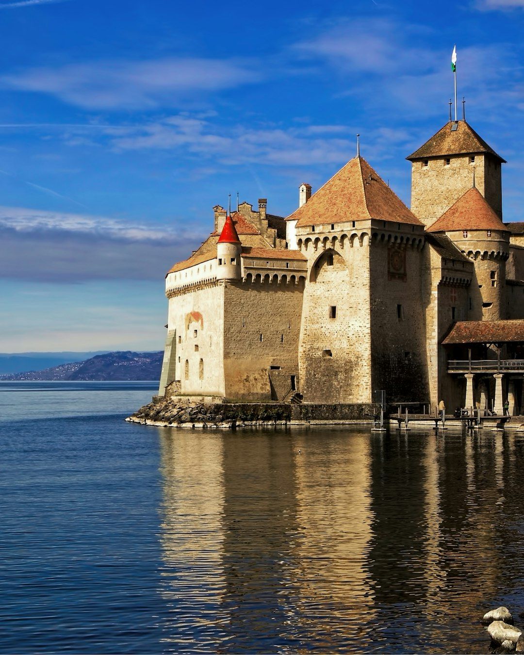 1080x1350 Chillon Castle
