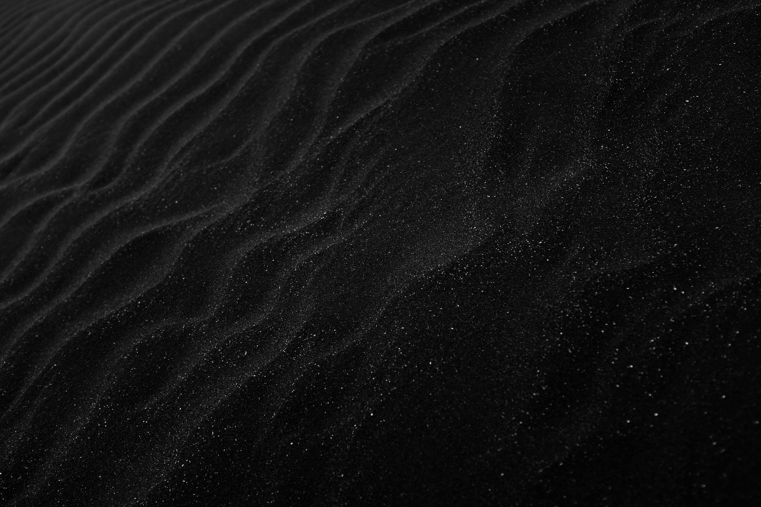 3000x2000 Black And White Wallpaper: Free HD Download [4K]