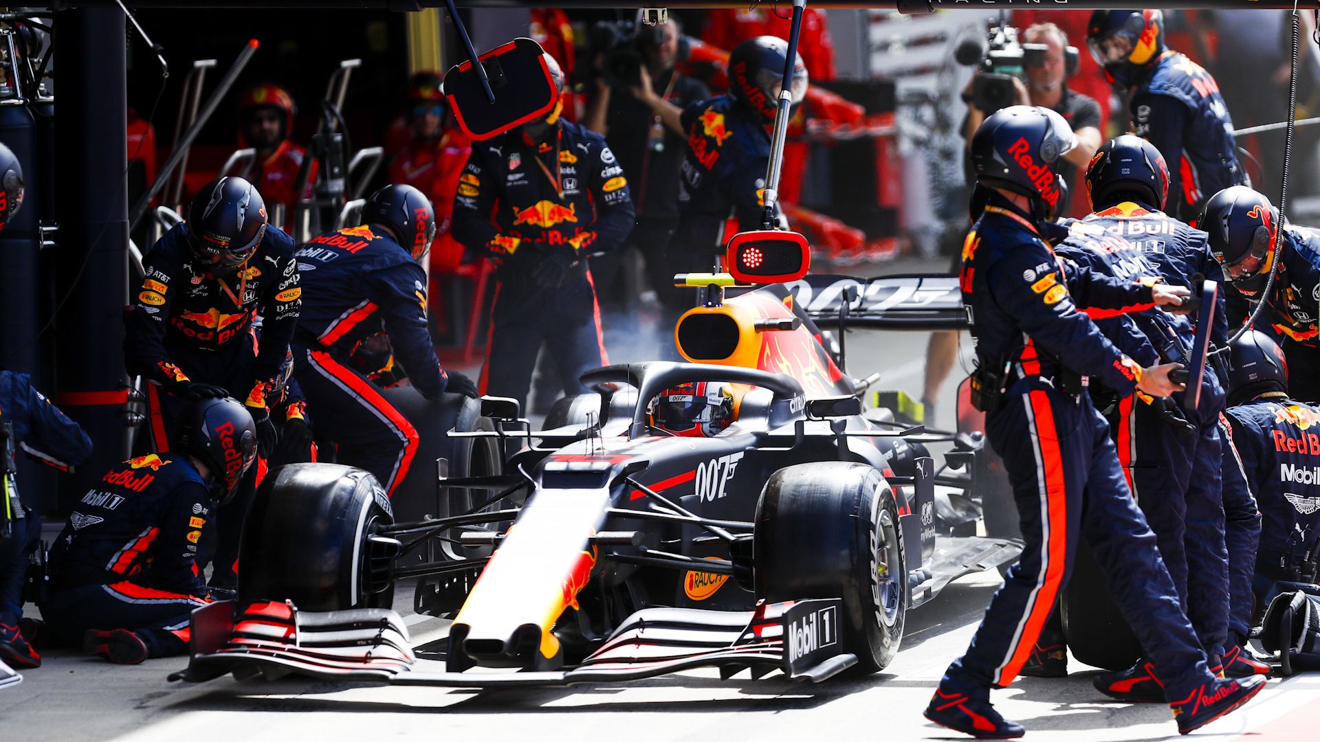 1920x1080 F1 Pit Stop Wallpaper