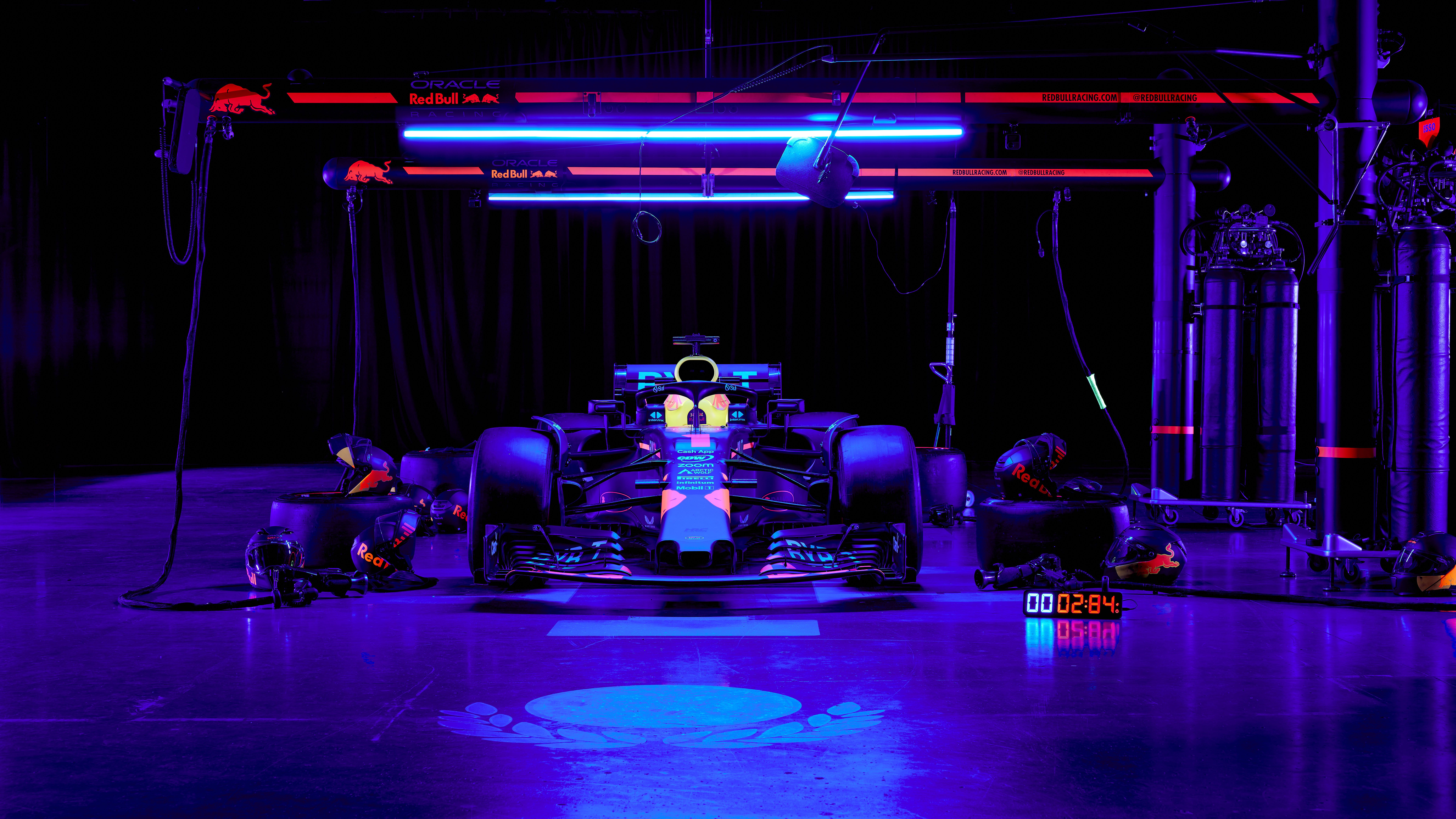 9563x5380 Another Record! Red Bull Has Just Completed The First Ever Pit Stop In Complete Darkness