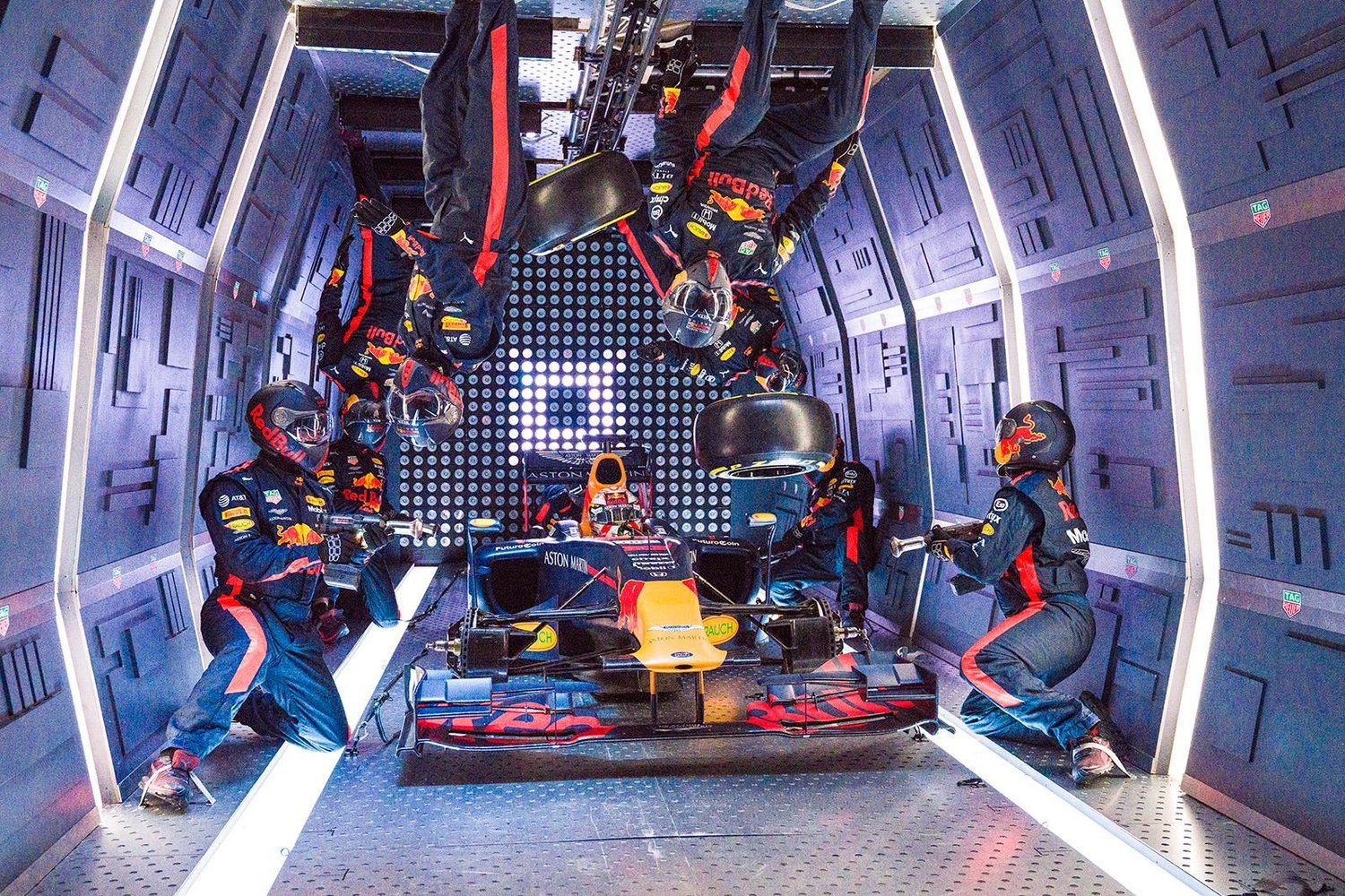 1500x1000 Red Bull Takes Formula 1 Car to Stratosphere for Free Fall Pit Stop
