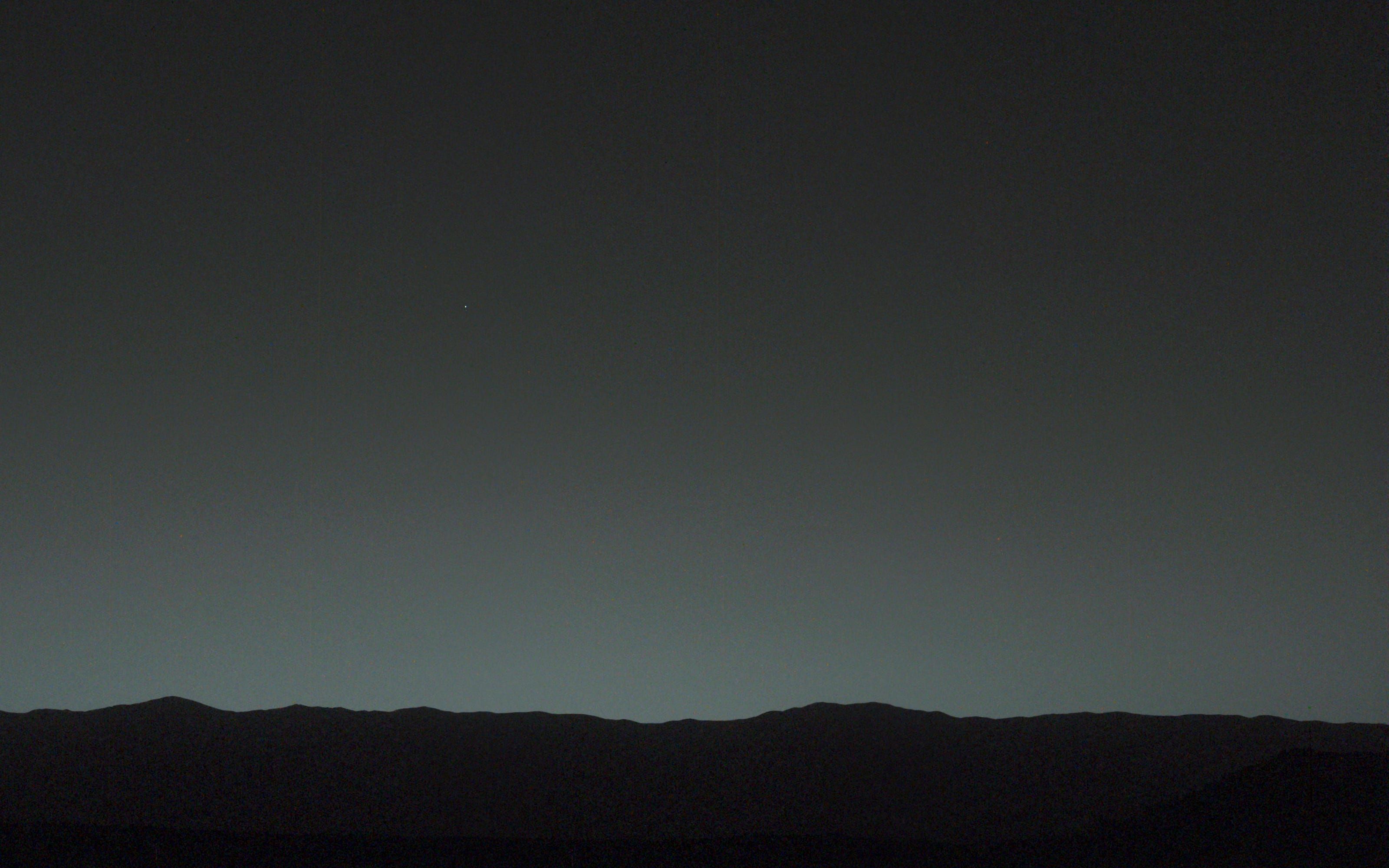 3200x2000 The Earth seen from Mars. I stumbled upon a picture of earth. by Sebastian Tomas Siggerud