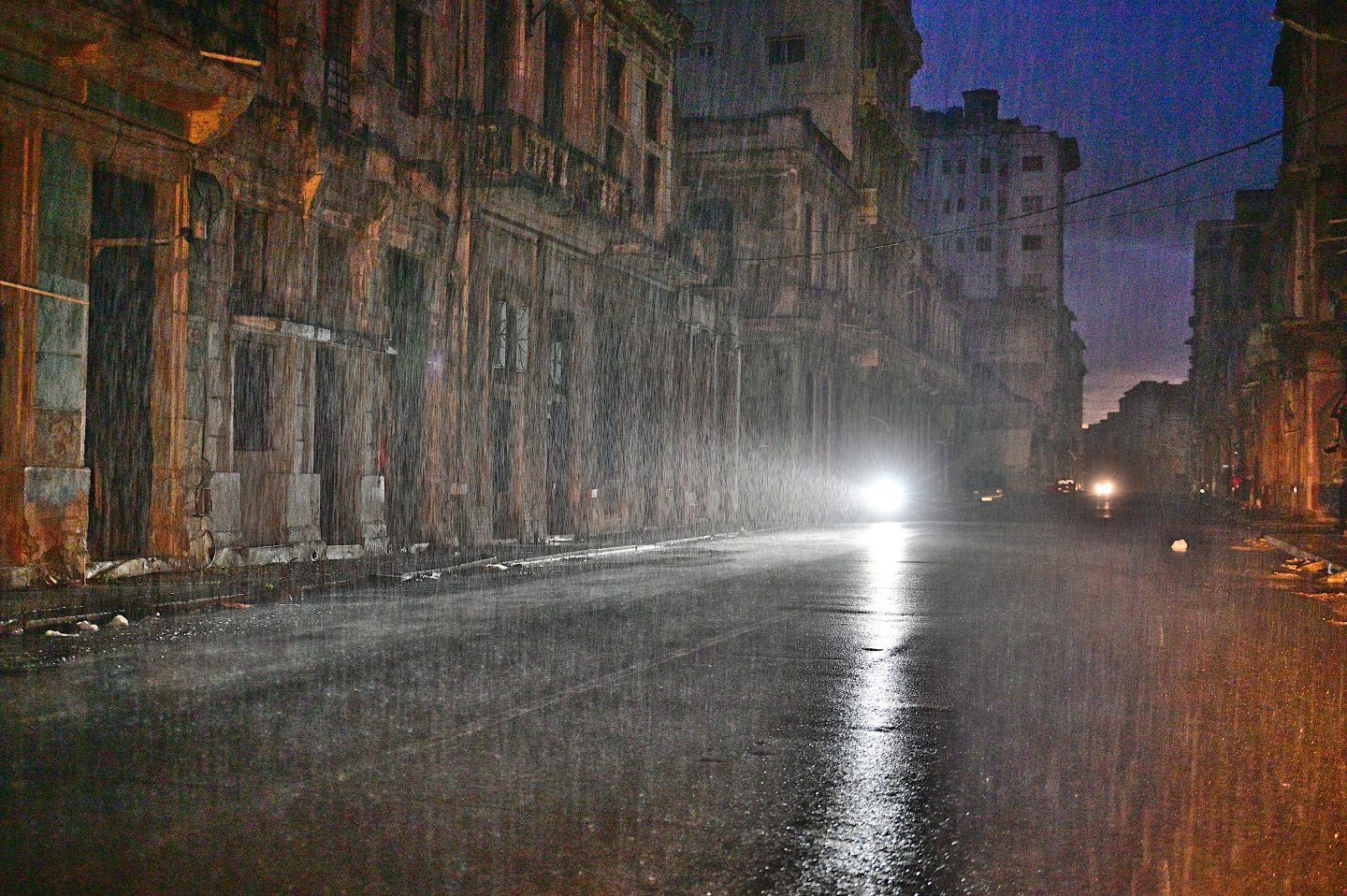 1440x958 Cubans incensed about 'a country in ruins' on third day of countrywide blackout