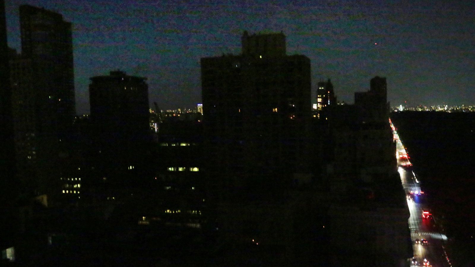 1600x900 Scenes From the New York City Power Outage