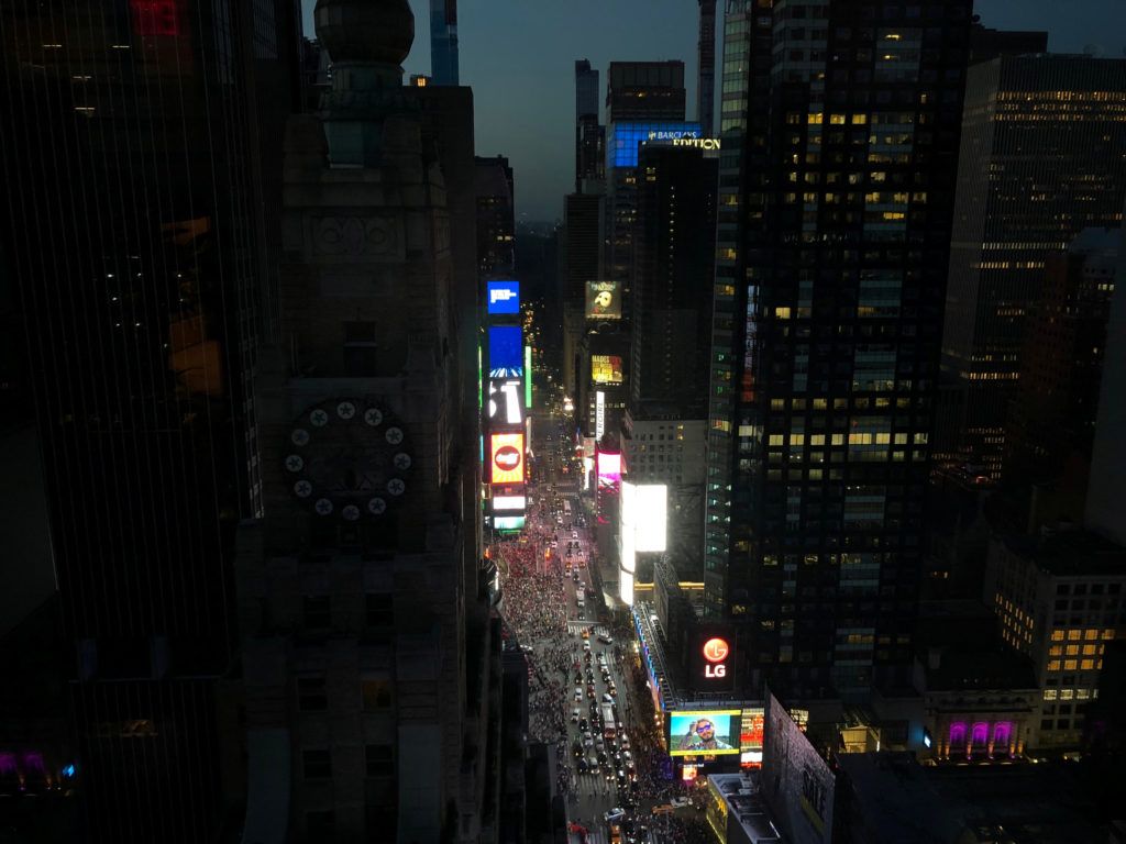 1024x768 Thousands left in the dark during NYC power outage. PBS News Weekend