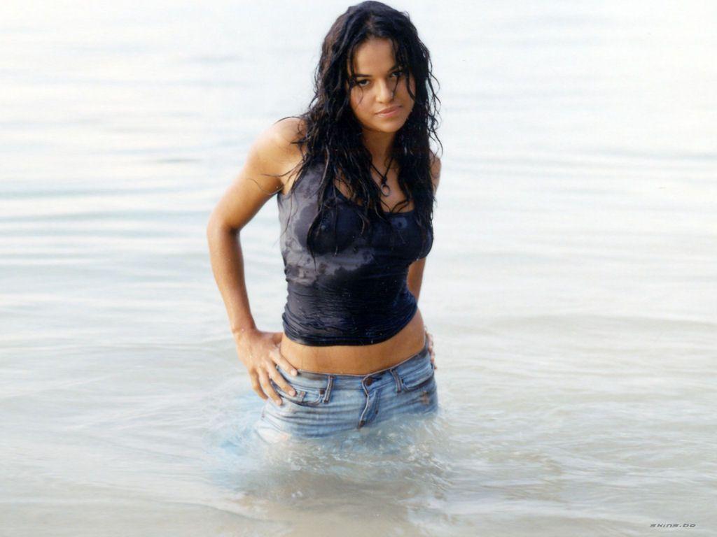 1024x768 Michelle Rodriguez Photo