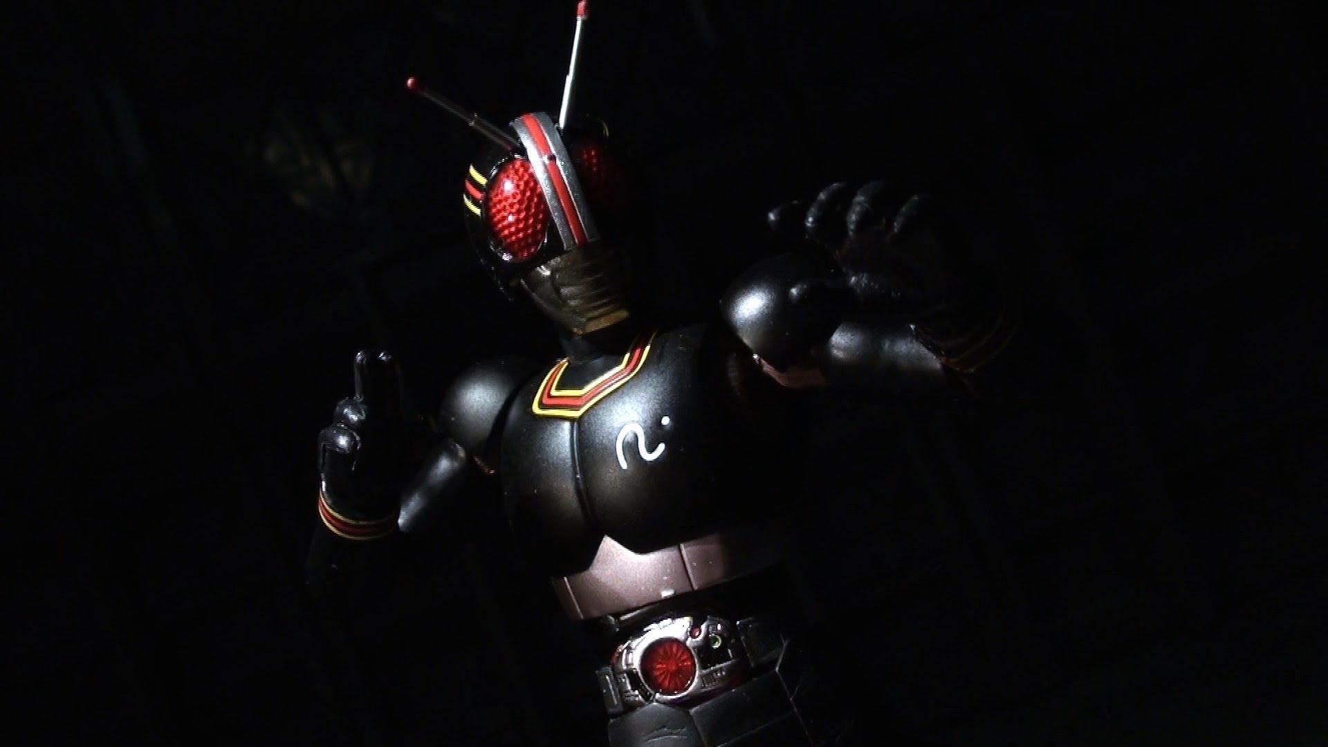 shf masked rider black