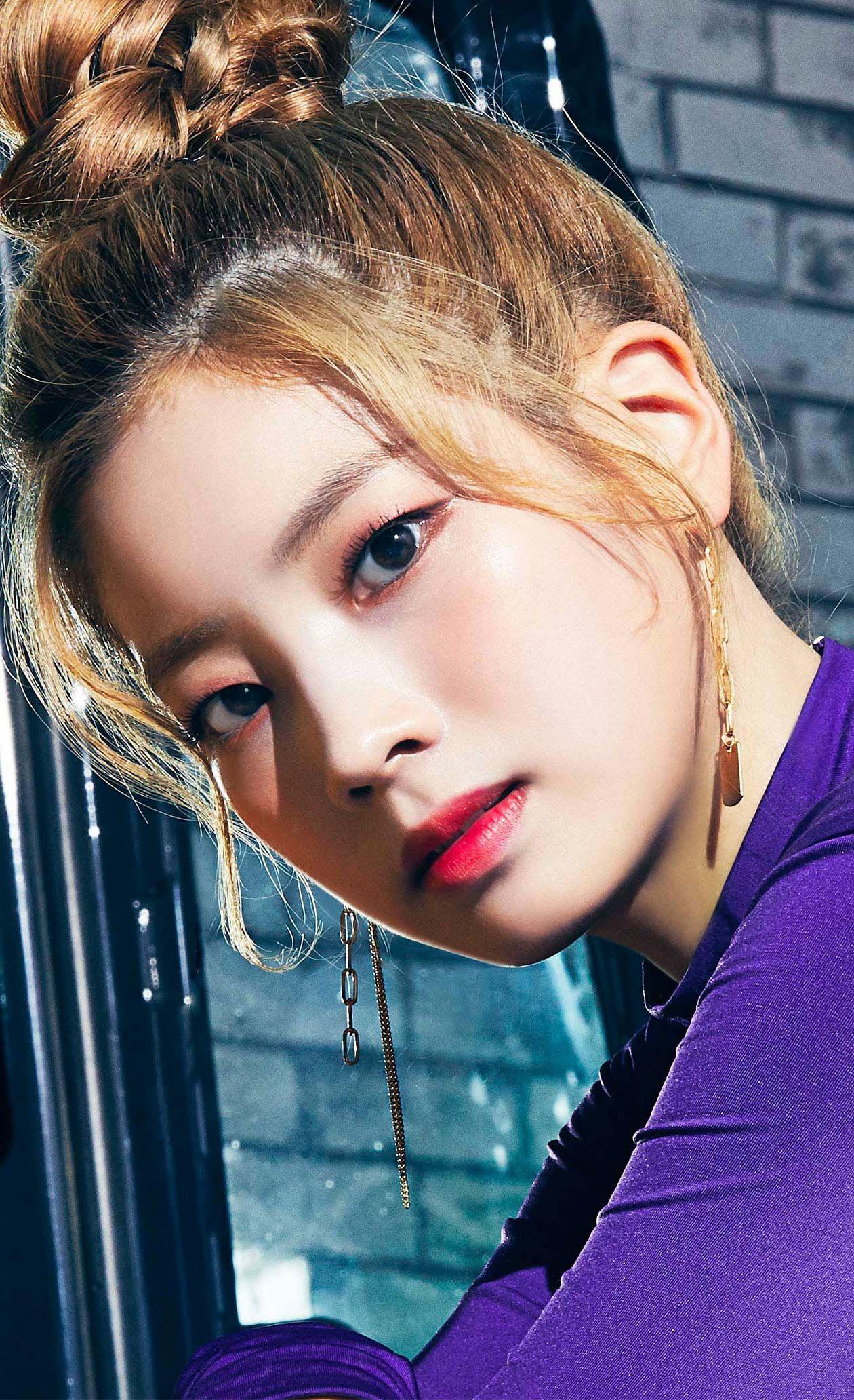 1260x2064 Dahyun (TWICE) Wallpaper