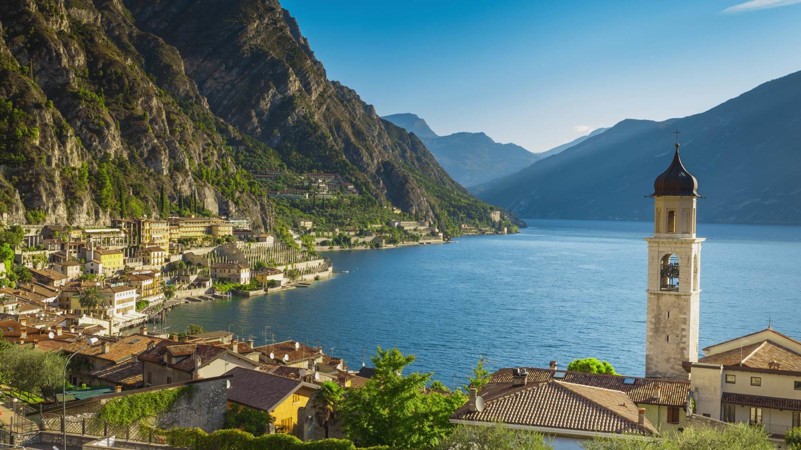 1600x900 Lake Garda Italia. WORLD OF WANDERLUST