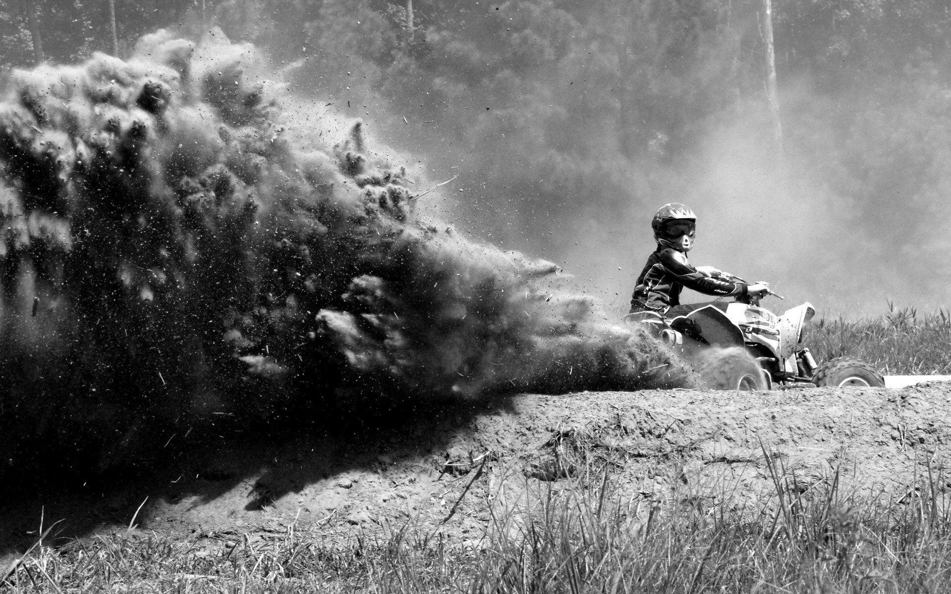 1920x1200 ATV Wallpaper