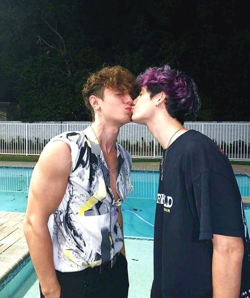 838x1000 Bryce Hall & friend. Cute teenage boys, Cute boys, Cute white boys